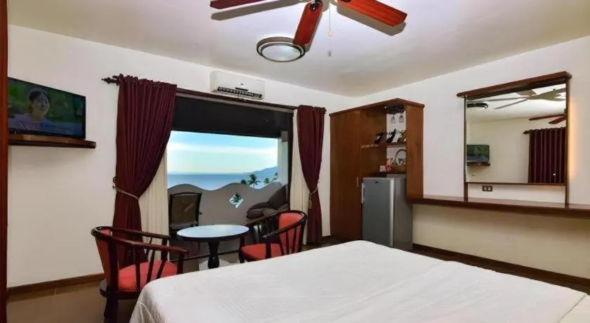 Bed in Steps Garden Resort