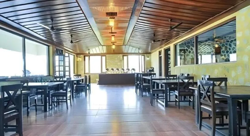 Pratiksha River Retreat