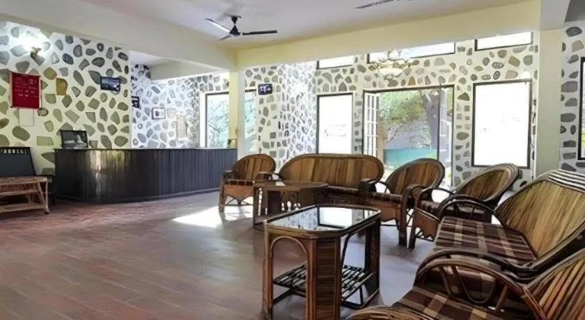 Pratiksha River Retreat