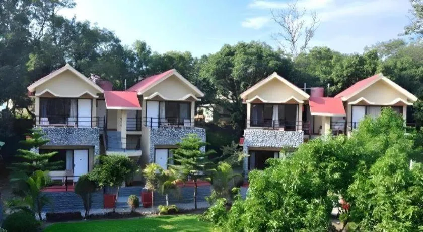 Pratiksha River Retreat