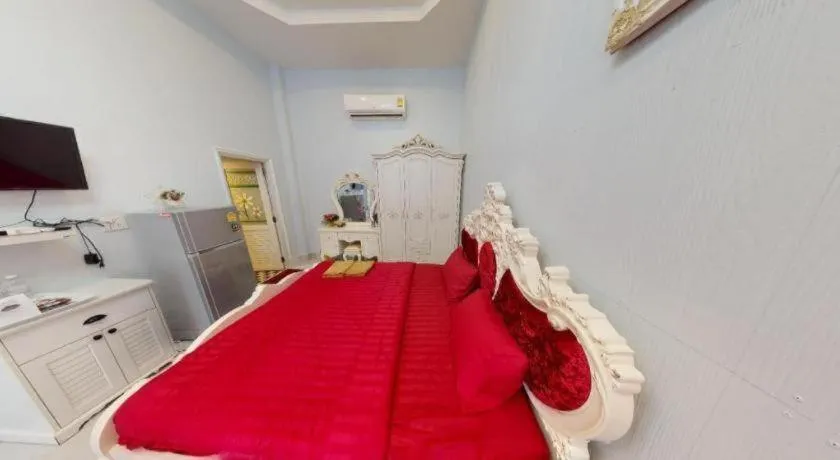 Bed in Cinque Terre Resort