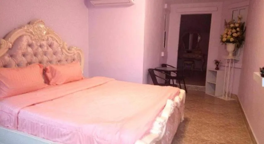 Bed in Cinque Terre Resort