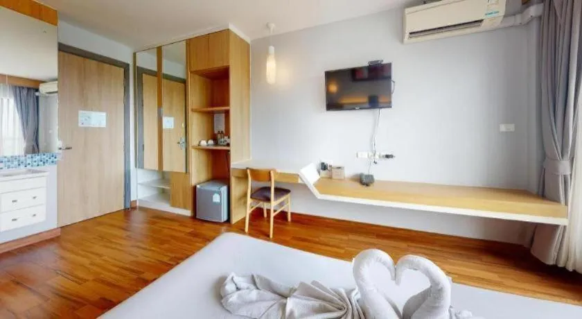 Bed in Coco Beach Resort