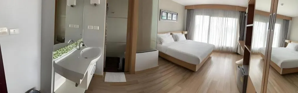 Bed in Coco Beach Resort