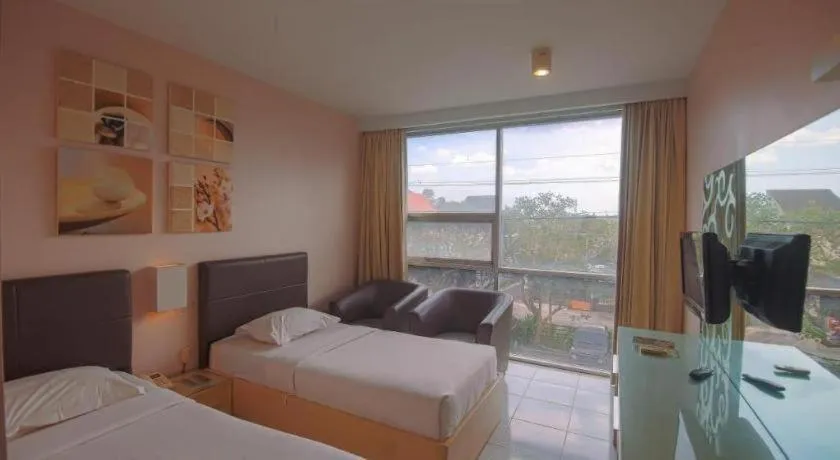 Bed in Royal Hotel n' Lounge