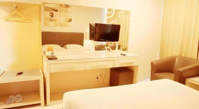 Bed in Royal Hotel n' Lounge