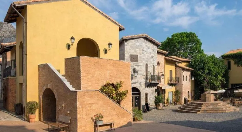 Curve360 Hotel Khao Yai