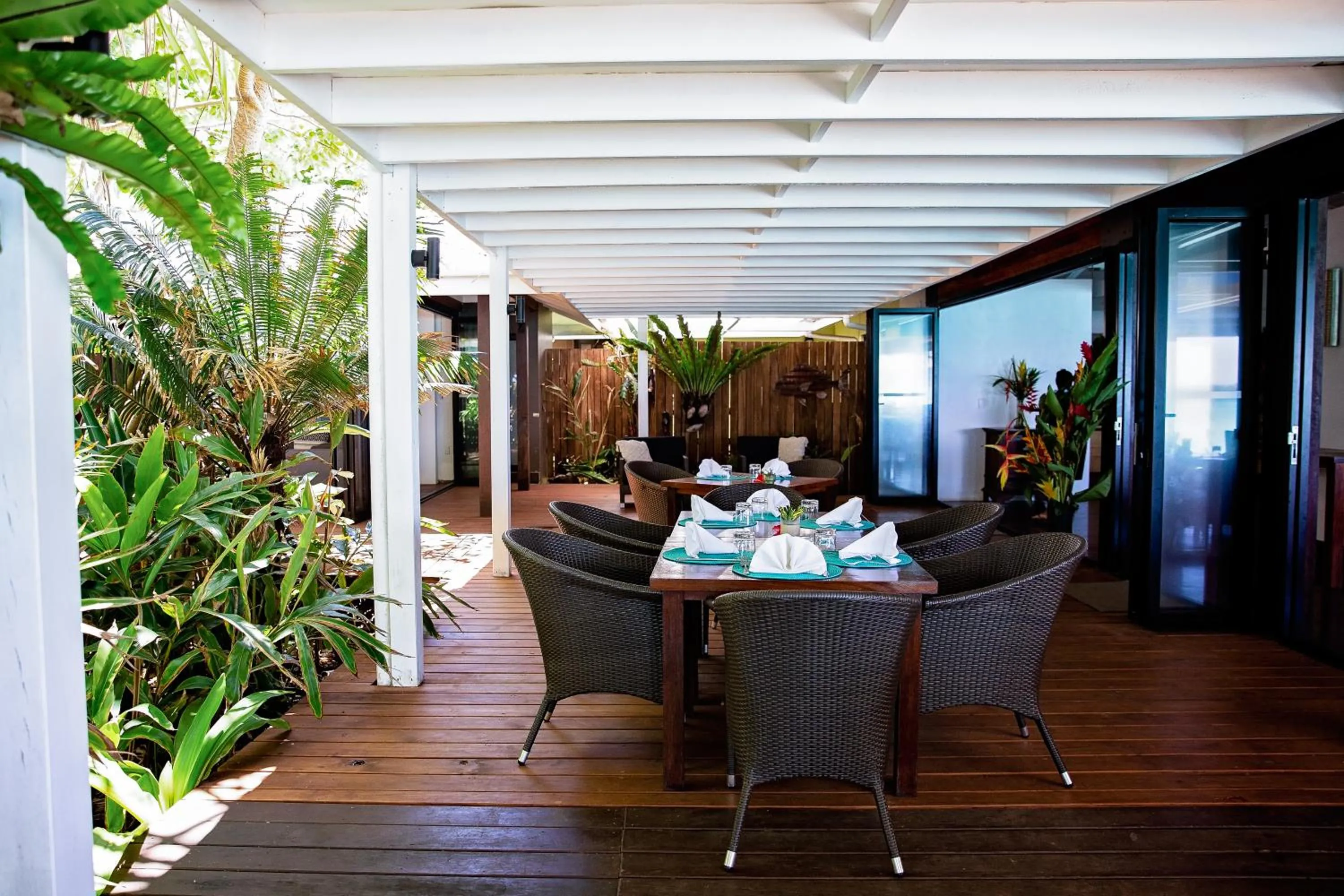 Restaurant/places to eat in Barrier Beach Resort