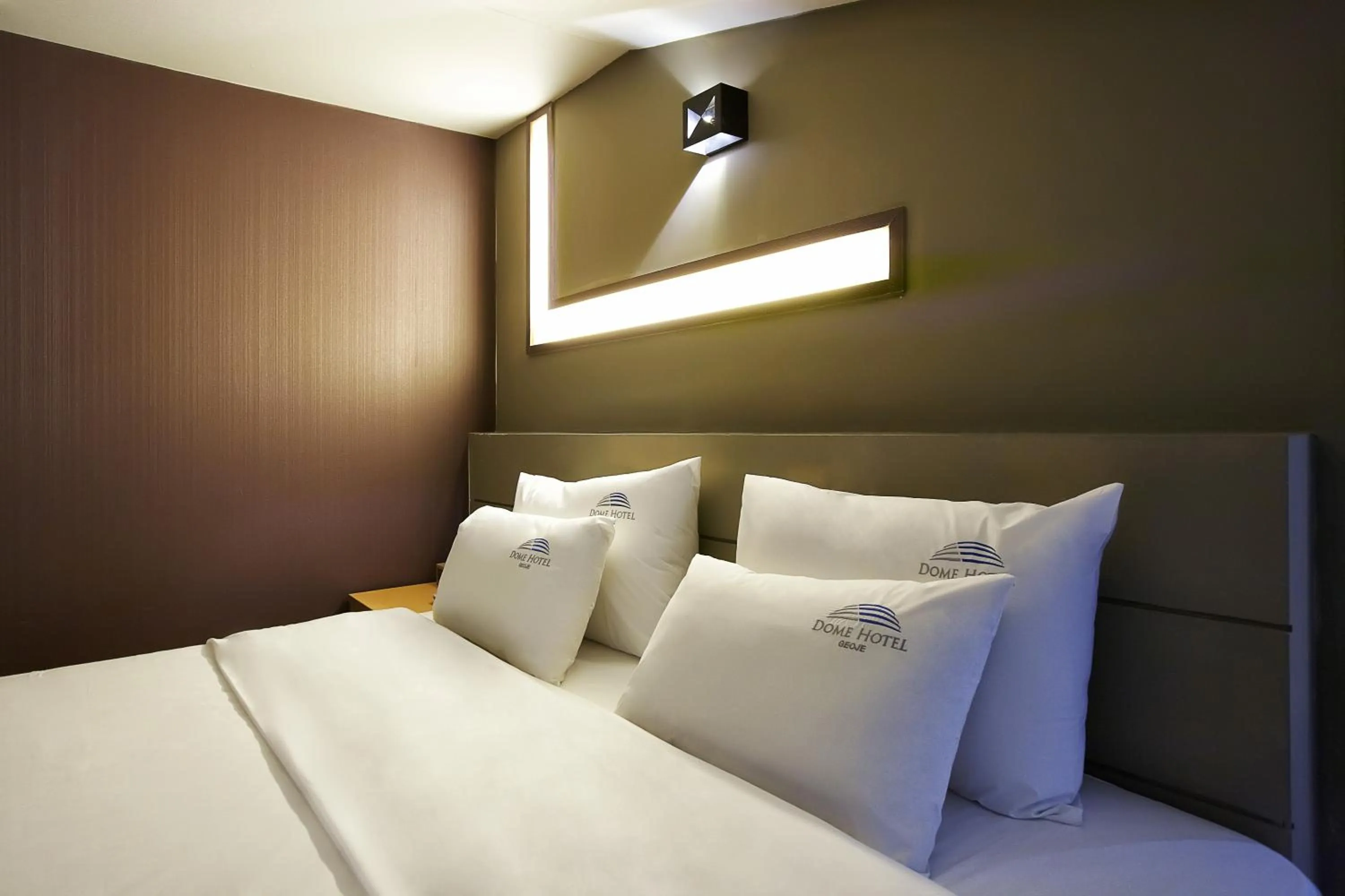 Bed in Dome Hotel Geoje