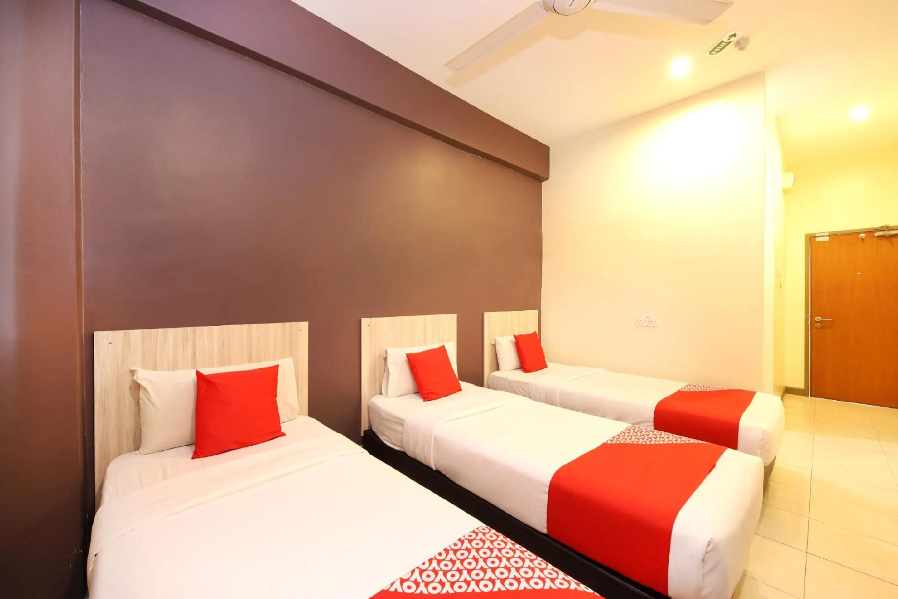 Bedroom, Bed in Collection O Batu Ferringhi Beach formerly ESQ Ferringhi