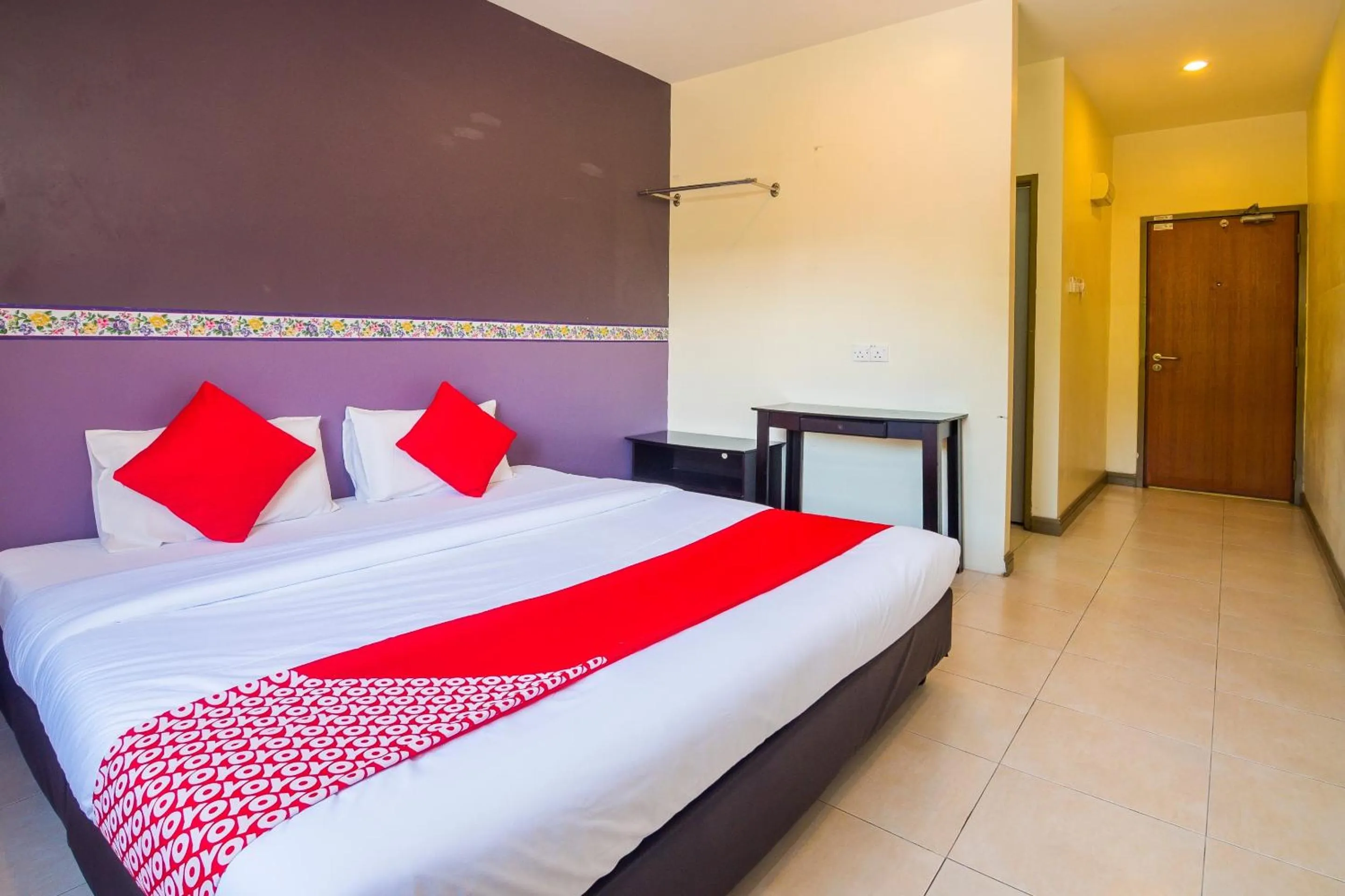 Bedroom, Bed in Collection O Batu Ferringhi Beach formerly ESQ Ferringhi