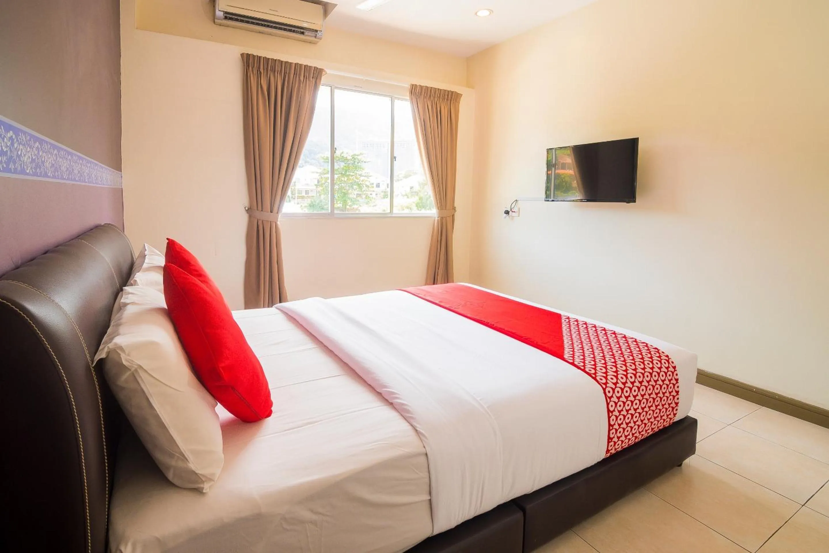 Bedroom, Bed in Collection O Batu Ferringhi Beach formerly ESQ Ferringhi