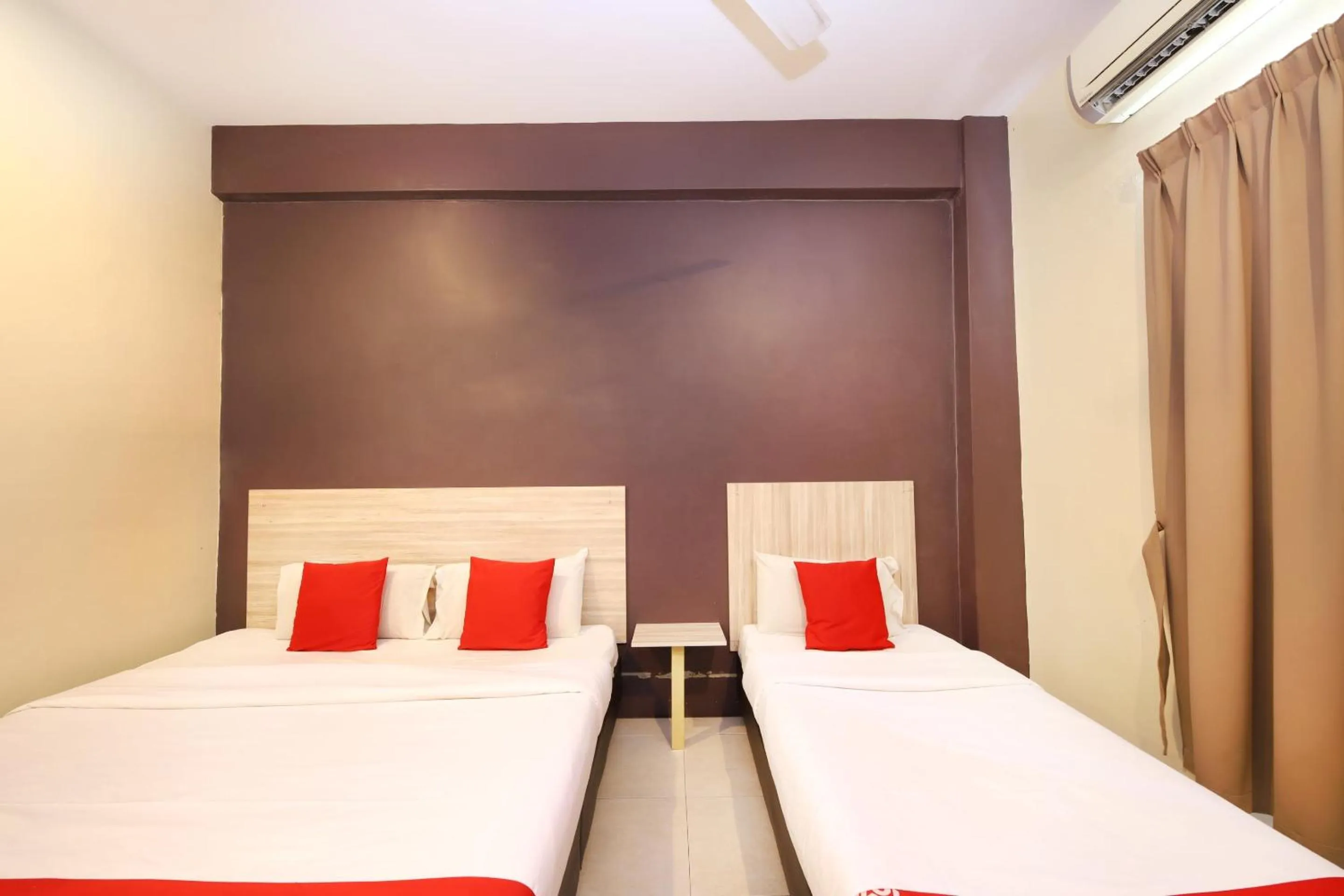 Bedroom, Bed in Collection O Batu Ferringhi Beach formerly ESQ Ferringhi