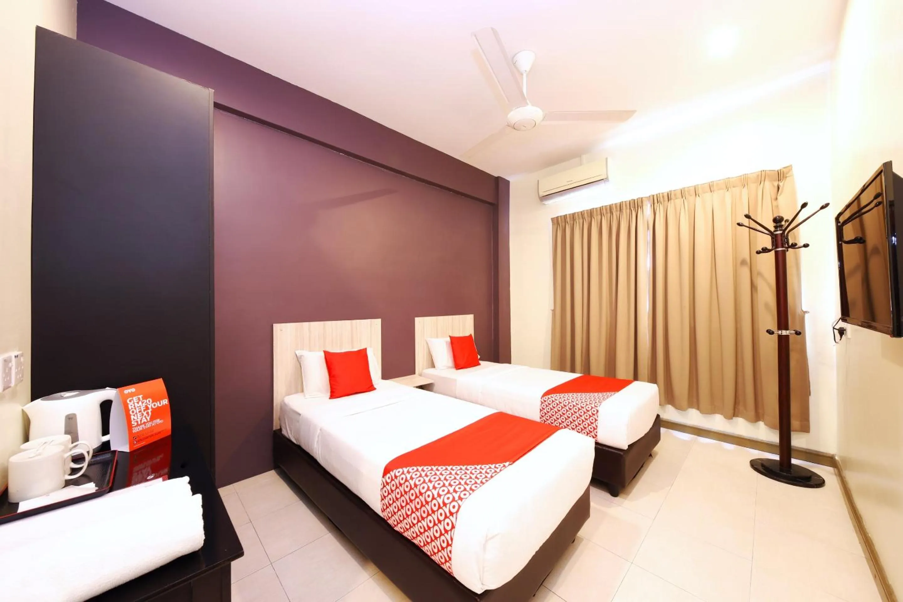 Bedroom, Bed in Collection O Batu Ferringhi Beach formerly ESQ Ferringhi