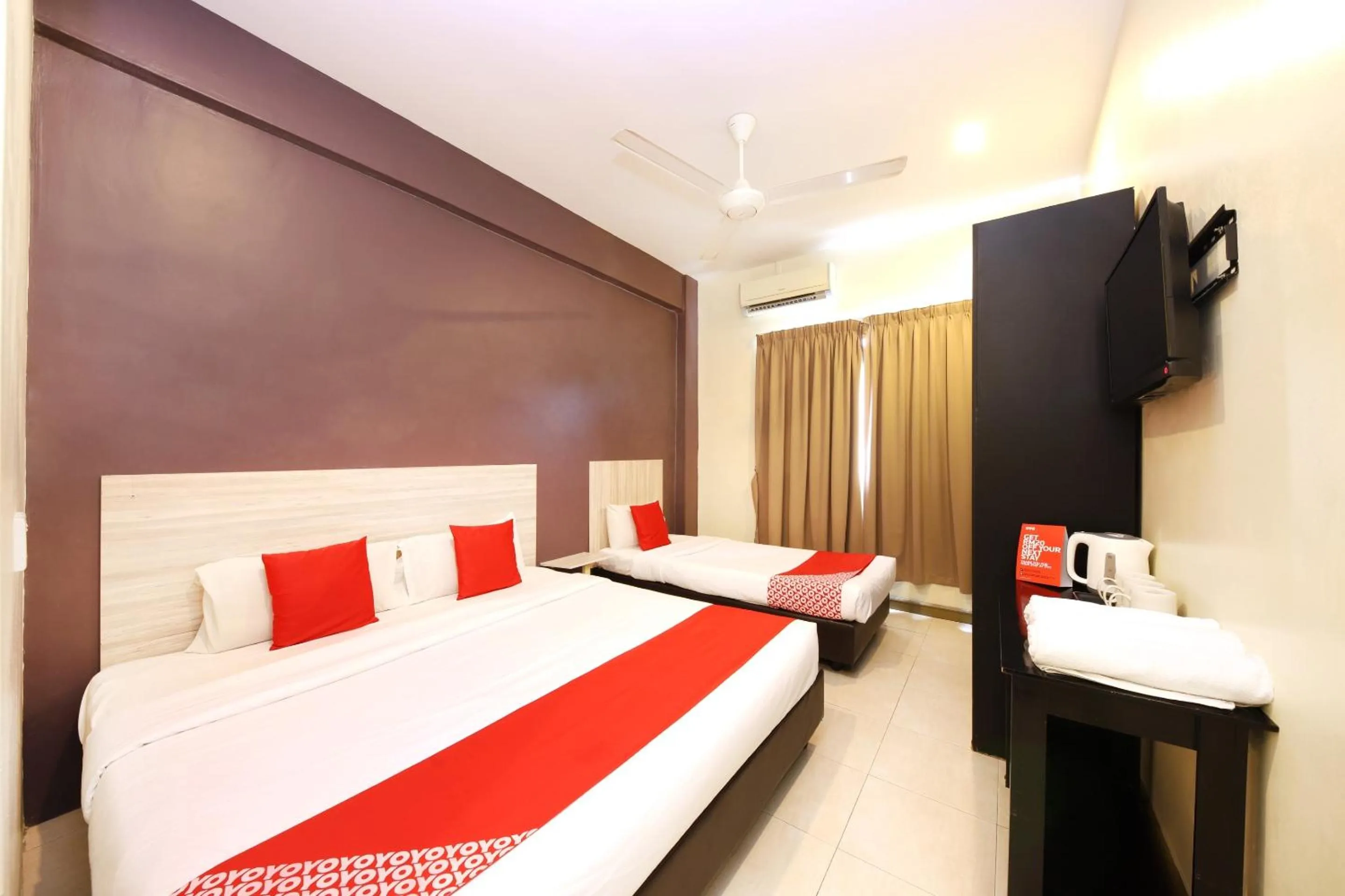 Bedroom, Bed in Collection O Batu Ferringhi Beach formerly ESQ Ferringhi