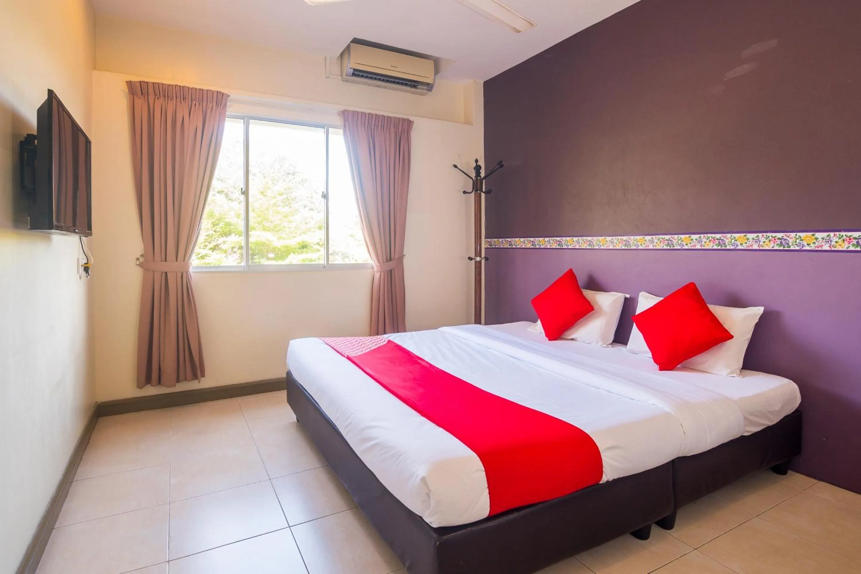 Bedroom, Bed in Collection O Batu Ferringhi Beach formerly ESQ Ferringhi