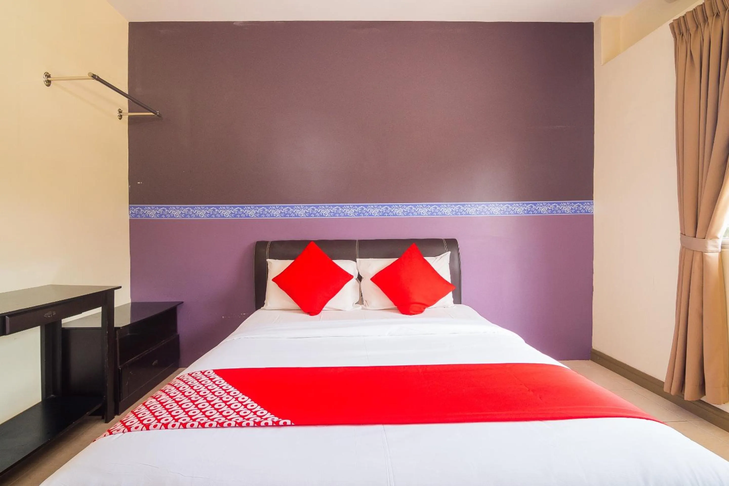 Bedroom, Bed in Collection O Batu Ferringhi Beach formerly ESQ Ferringhi