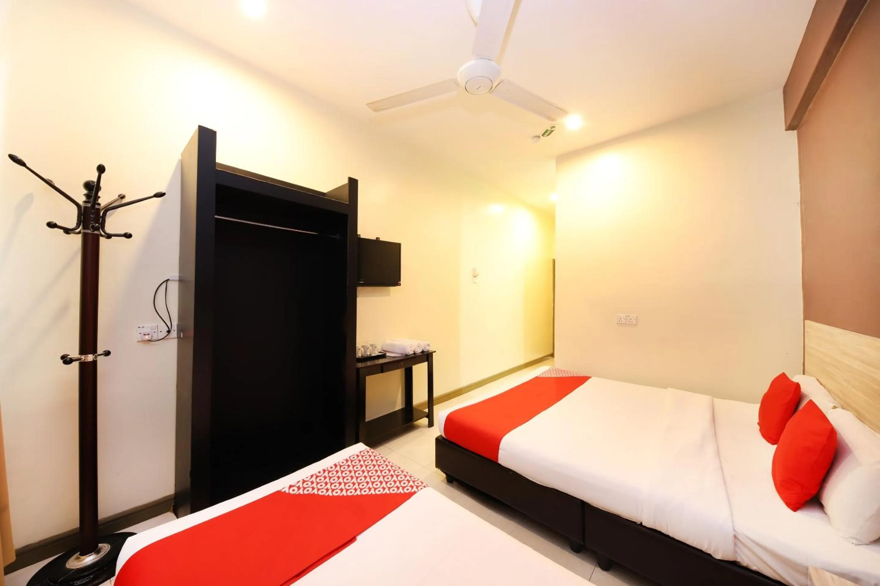 Bedroom, Bed in Collection O Batu Ferringhi Beach formerly ESQ Ferringhi