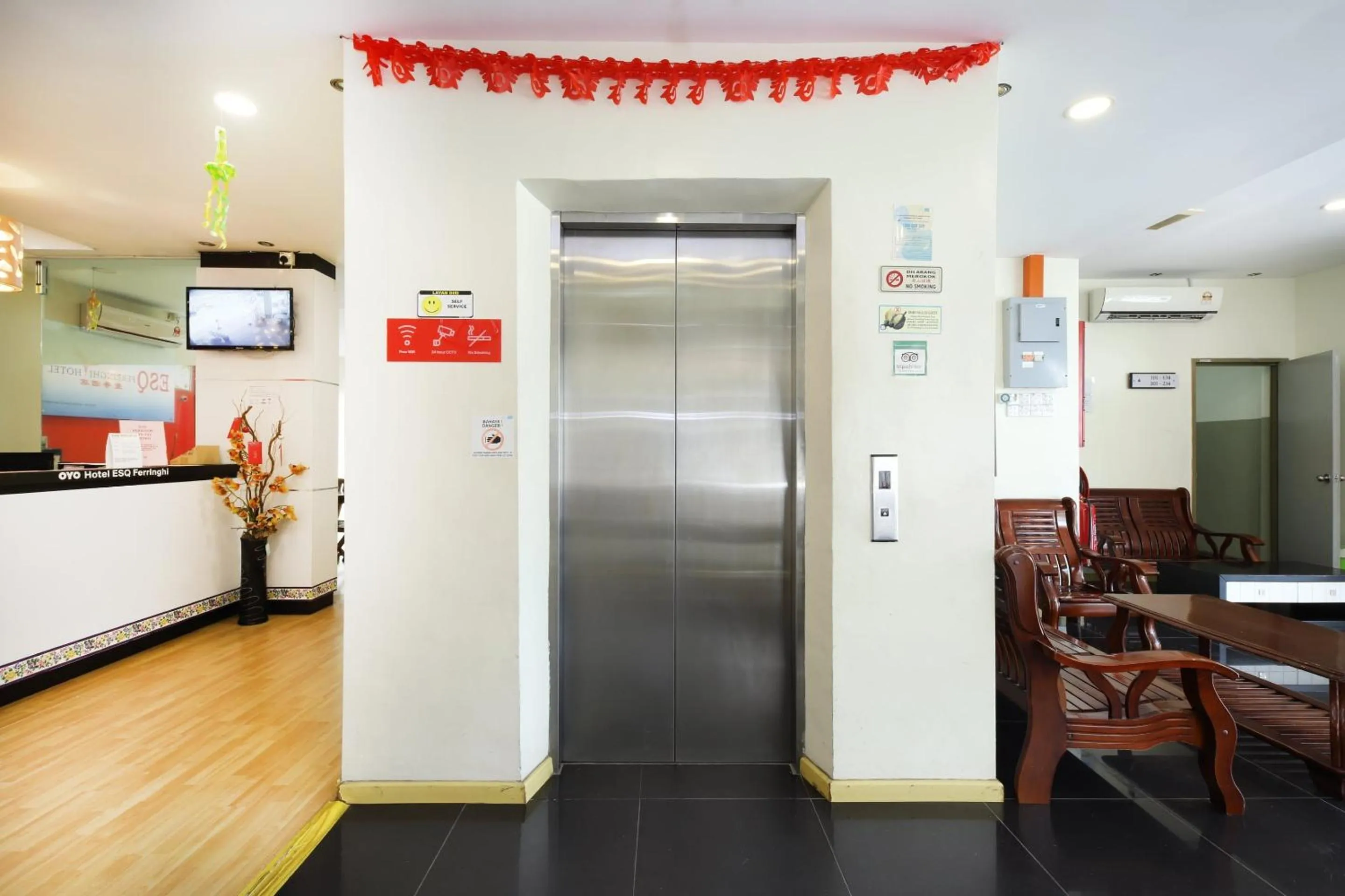 Lobby or reception in Collection O Batu Ferringhi Beach formerly ESQ Ferringhi