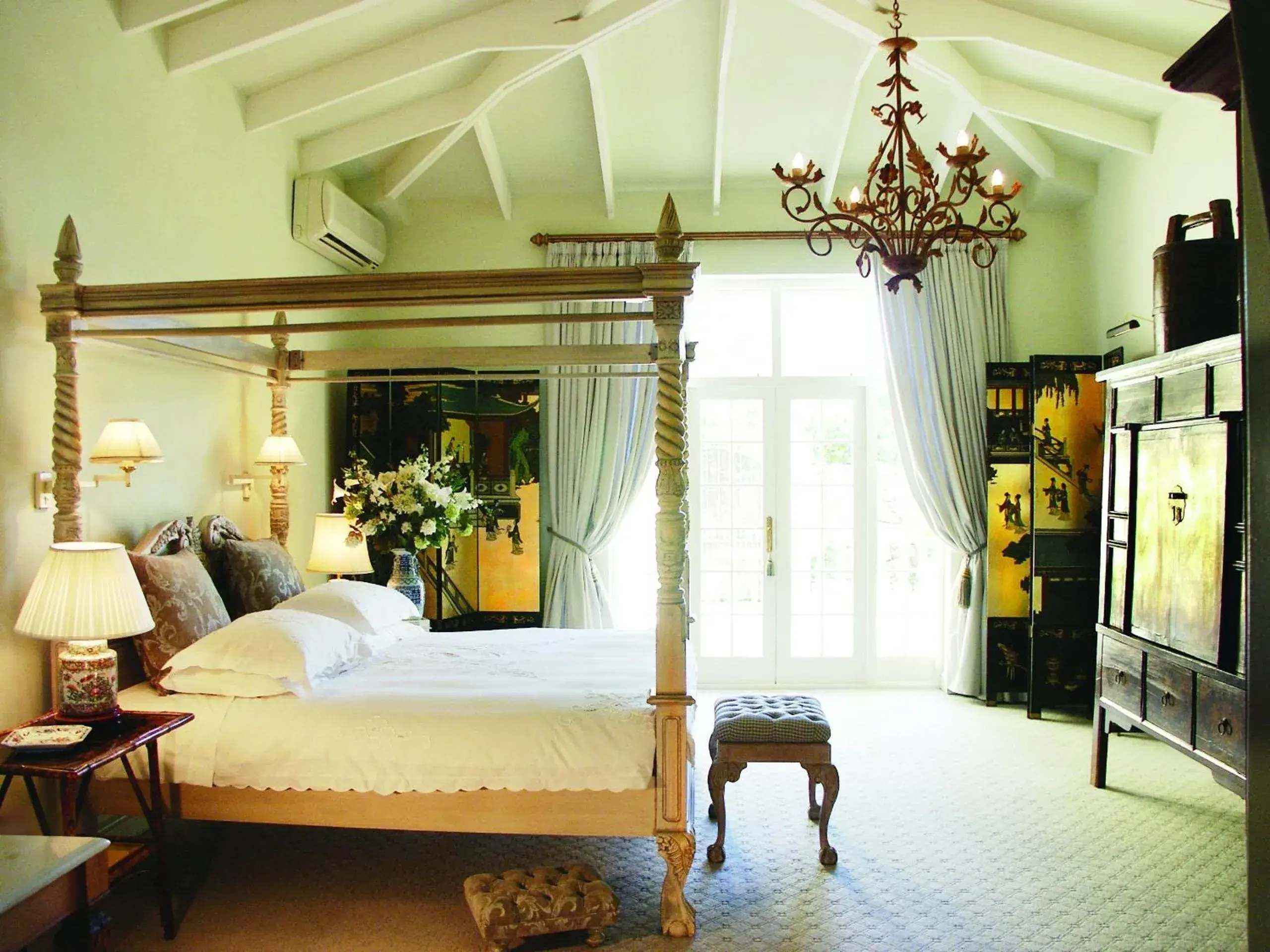 Executive Triple Room in Colona Castle Executive Triple Room in Colona Castle