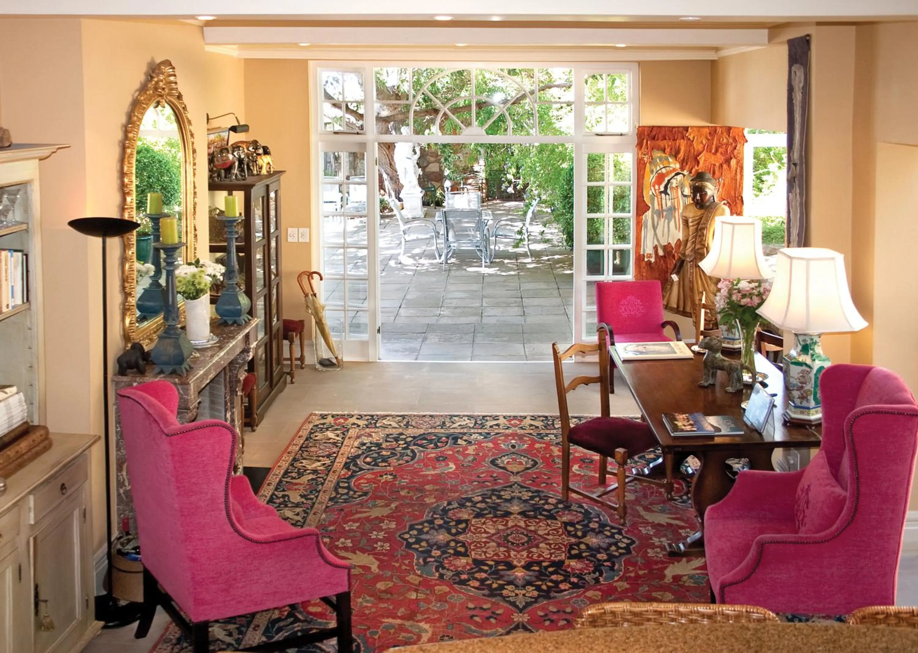 Communal lounge/ TV room in Colona Castle