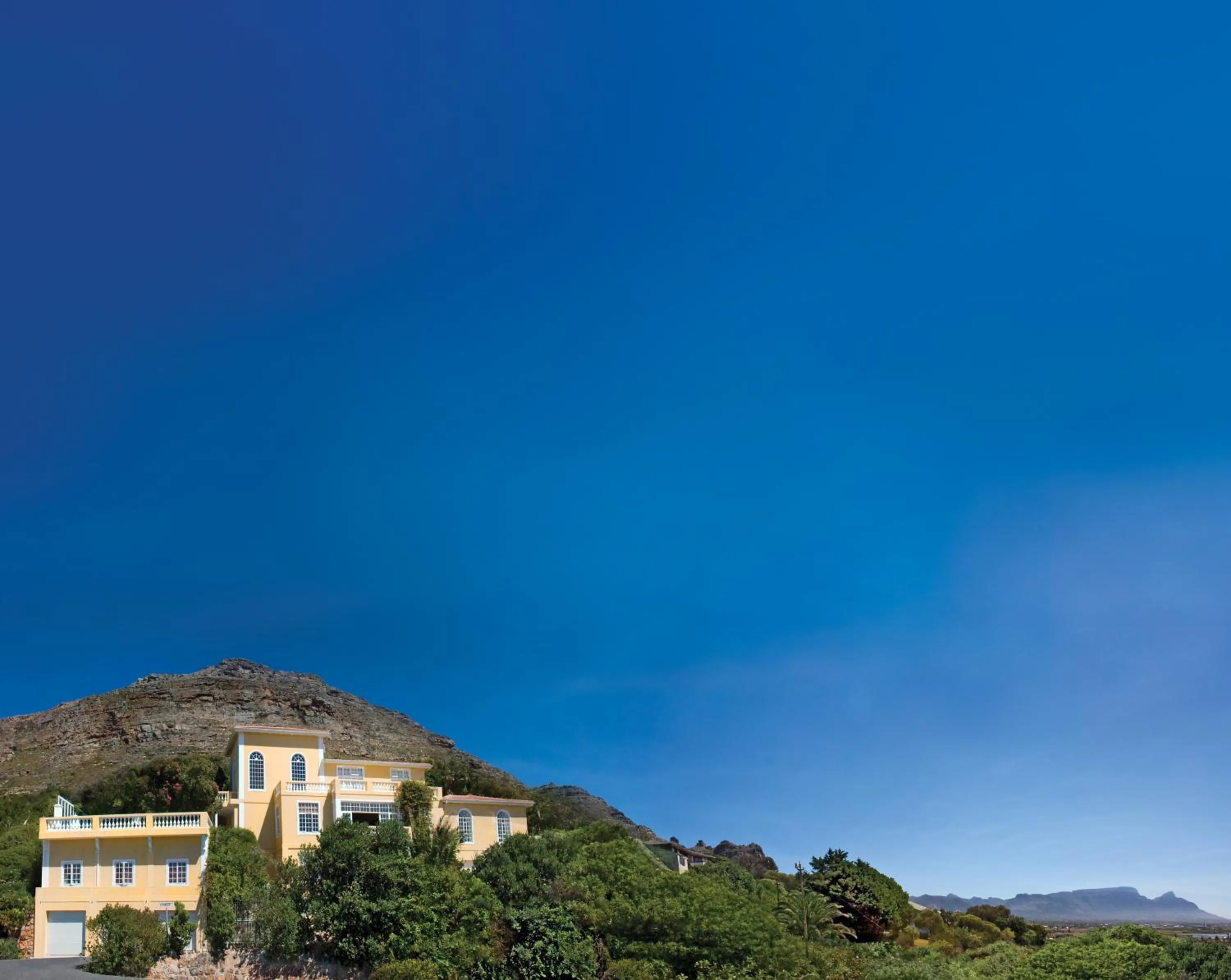 Property building in Colona Castle