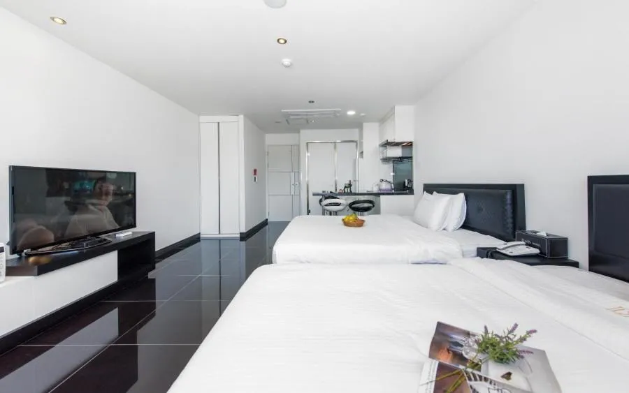 Photo of the whole room, Bed in Doya Hotel Geoje