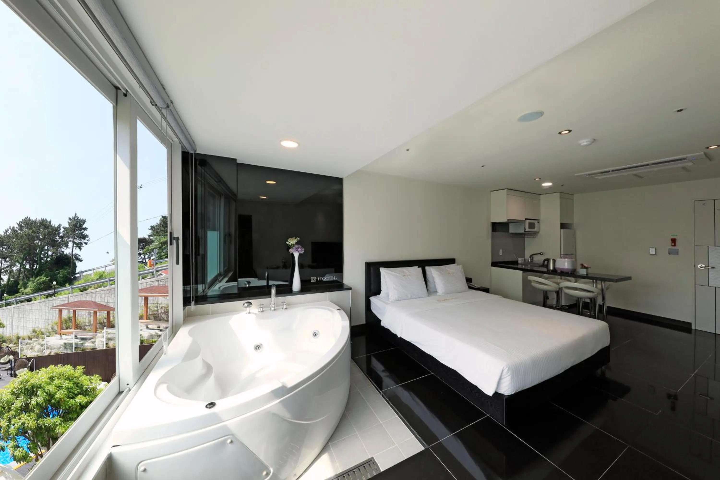 Bed in Doya Hotel Geoje