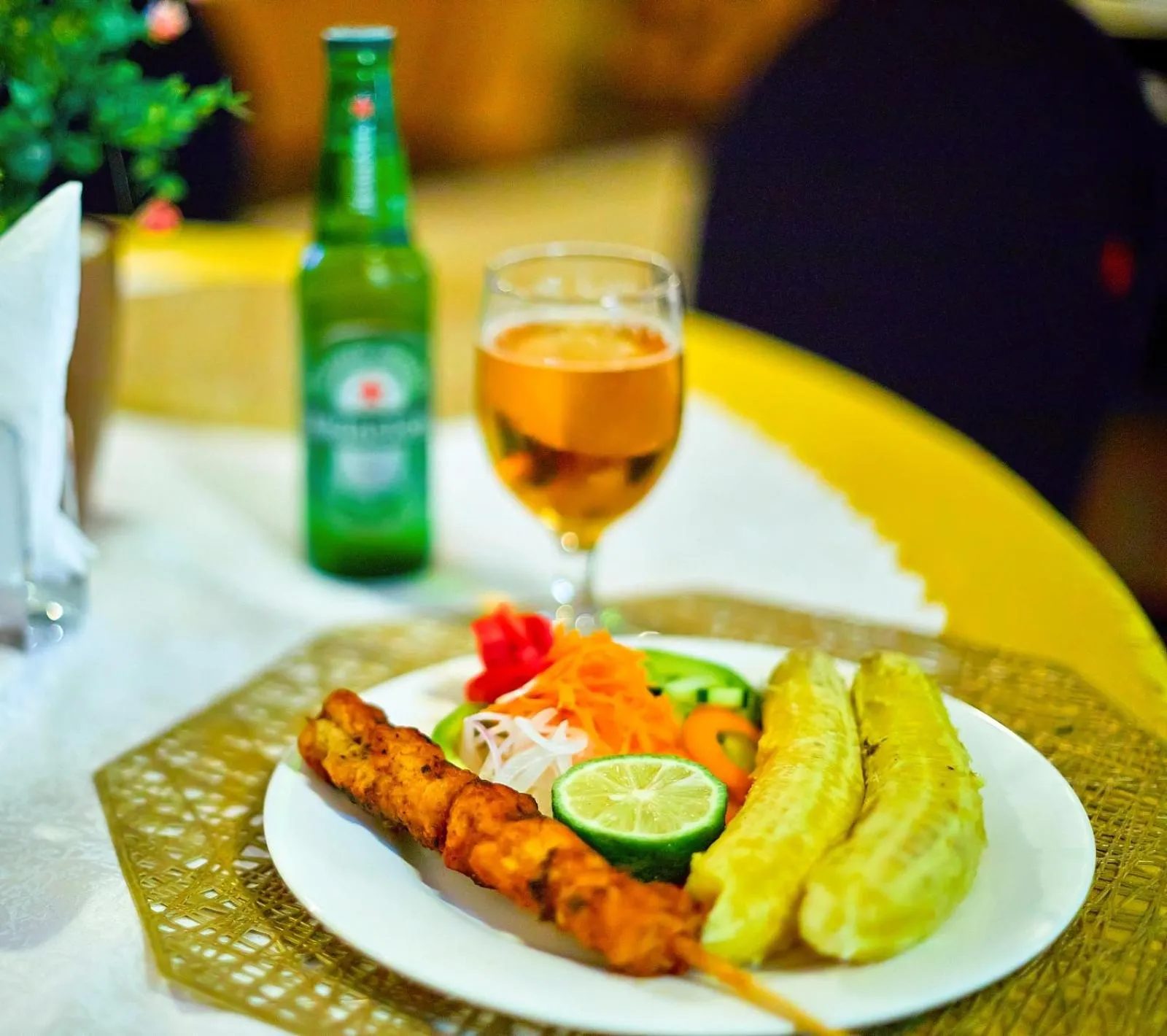 Restaurant/places to eat in Olympic Hotel