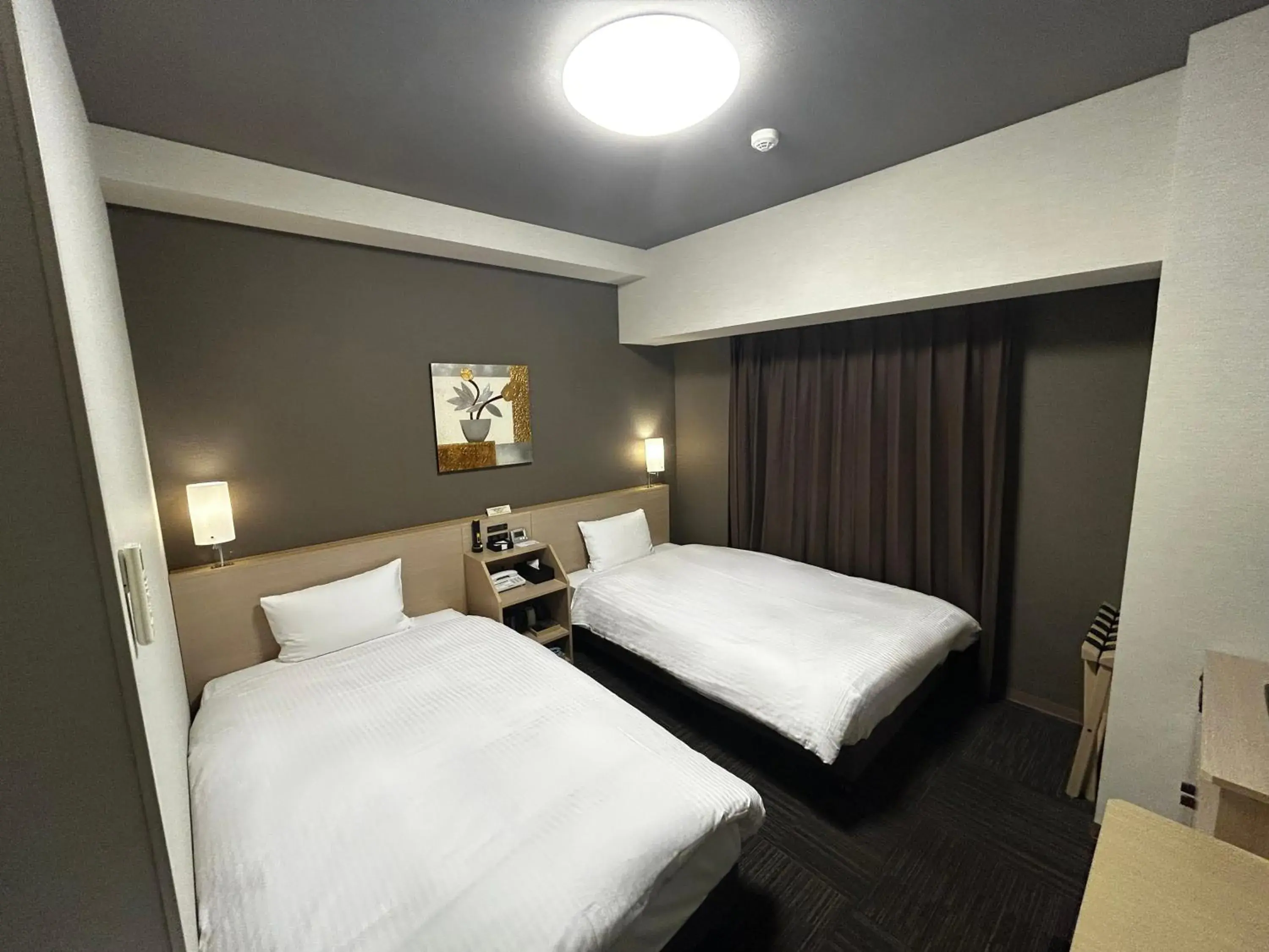 Standard Twin Room - single occupancy - Smoking in Hotel Route Inn Toyama Inter Standard Twin Room - single occupancy - Smoking in Hotel Route Inn Toyama Inter