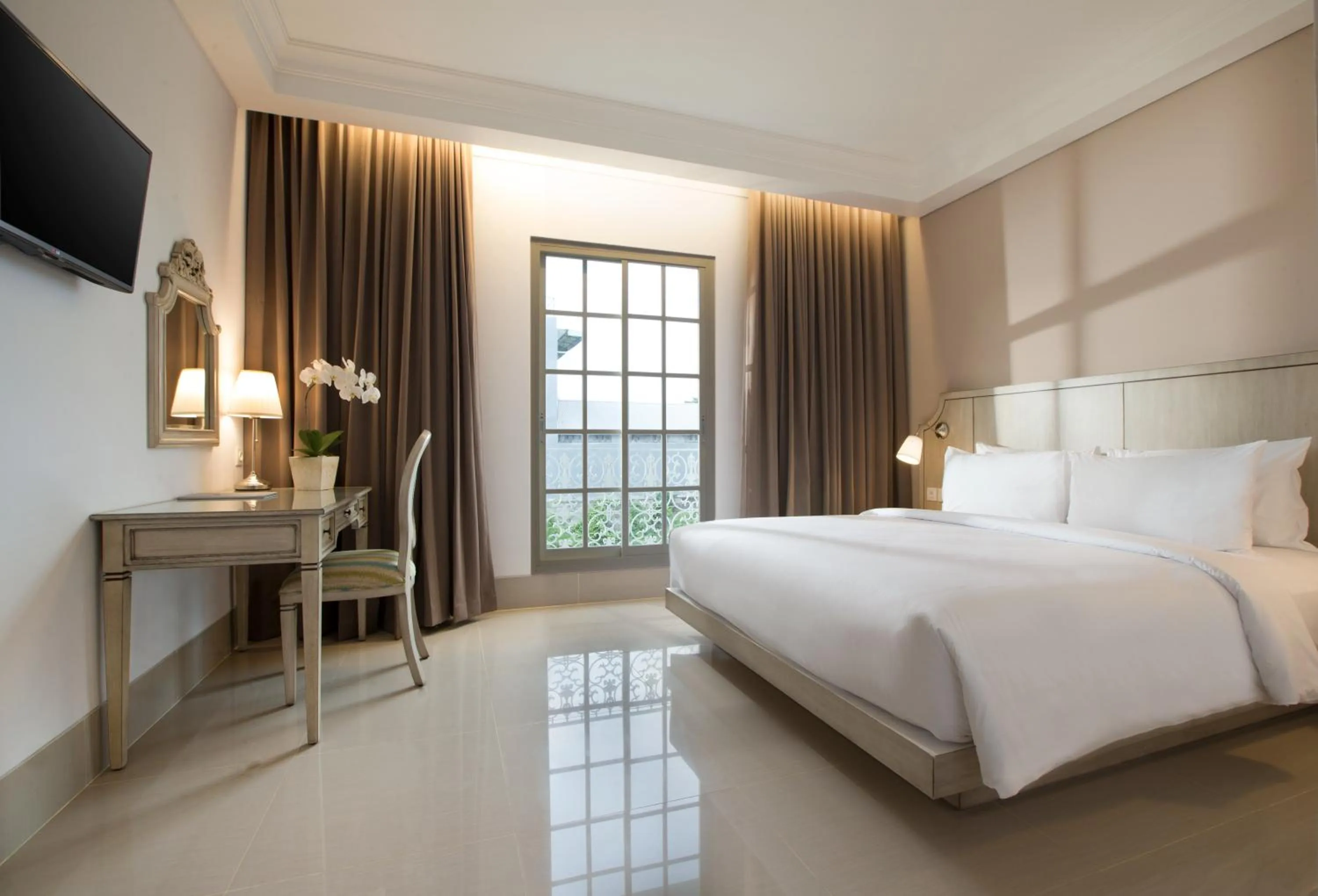 Photo of the whole room, Bed in Hotel Santika Seminyak
