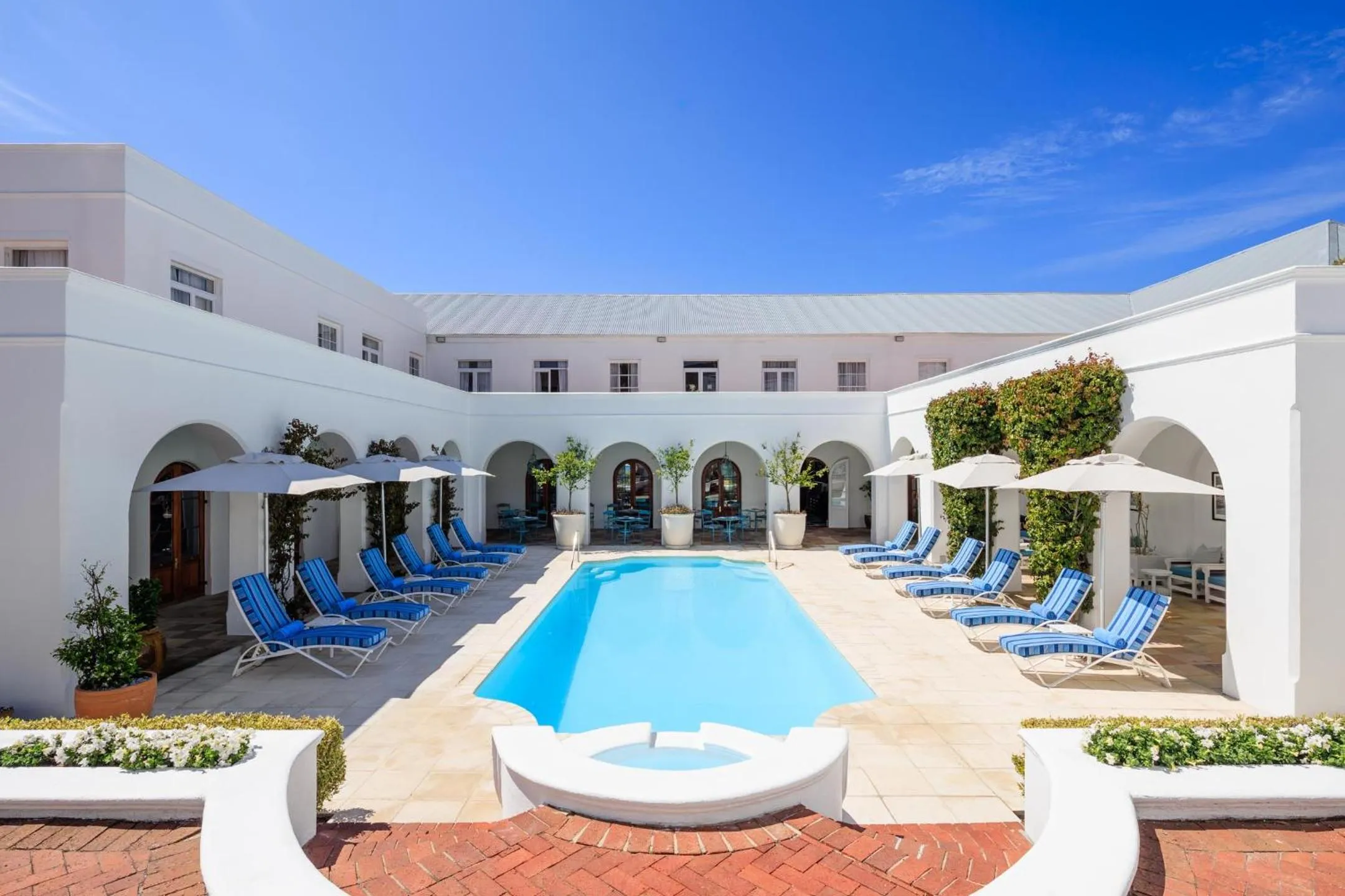 Swimming pool in The Marine Hermanus