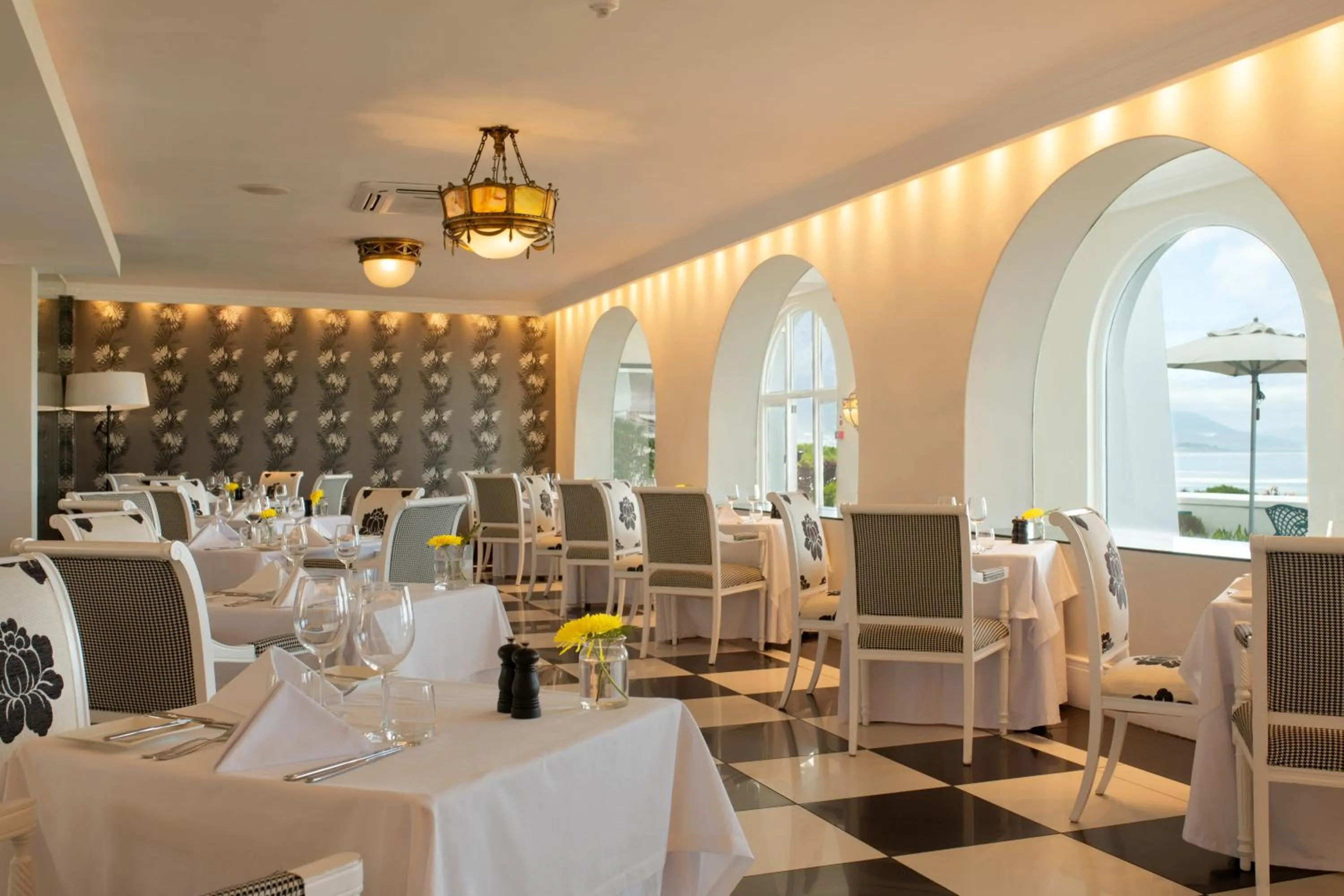 Restaurant/places to eat in The Marine Hermanus