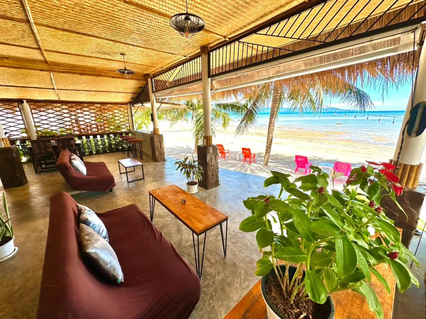 Restaurant/places to eat in The Scenery Beach Resort