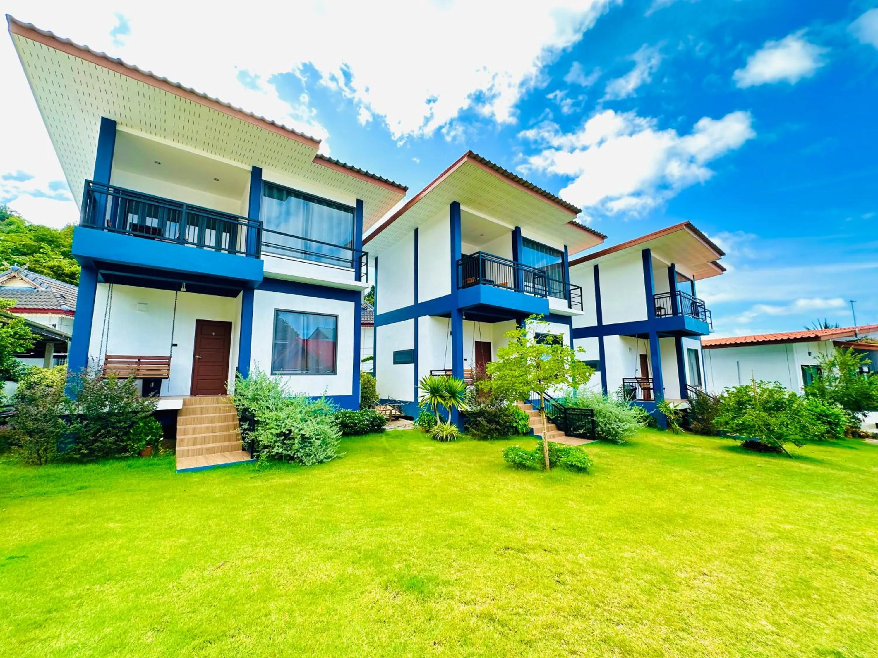 Photo of the whole room in The Scenery Beach Resort
