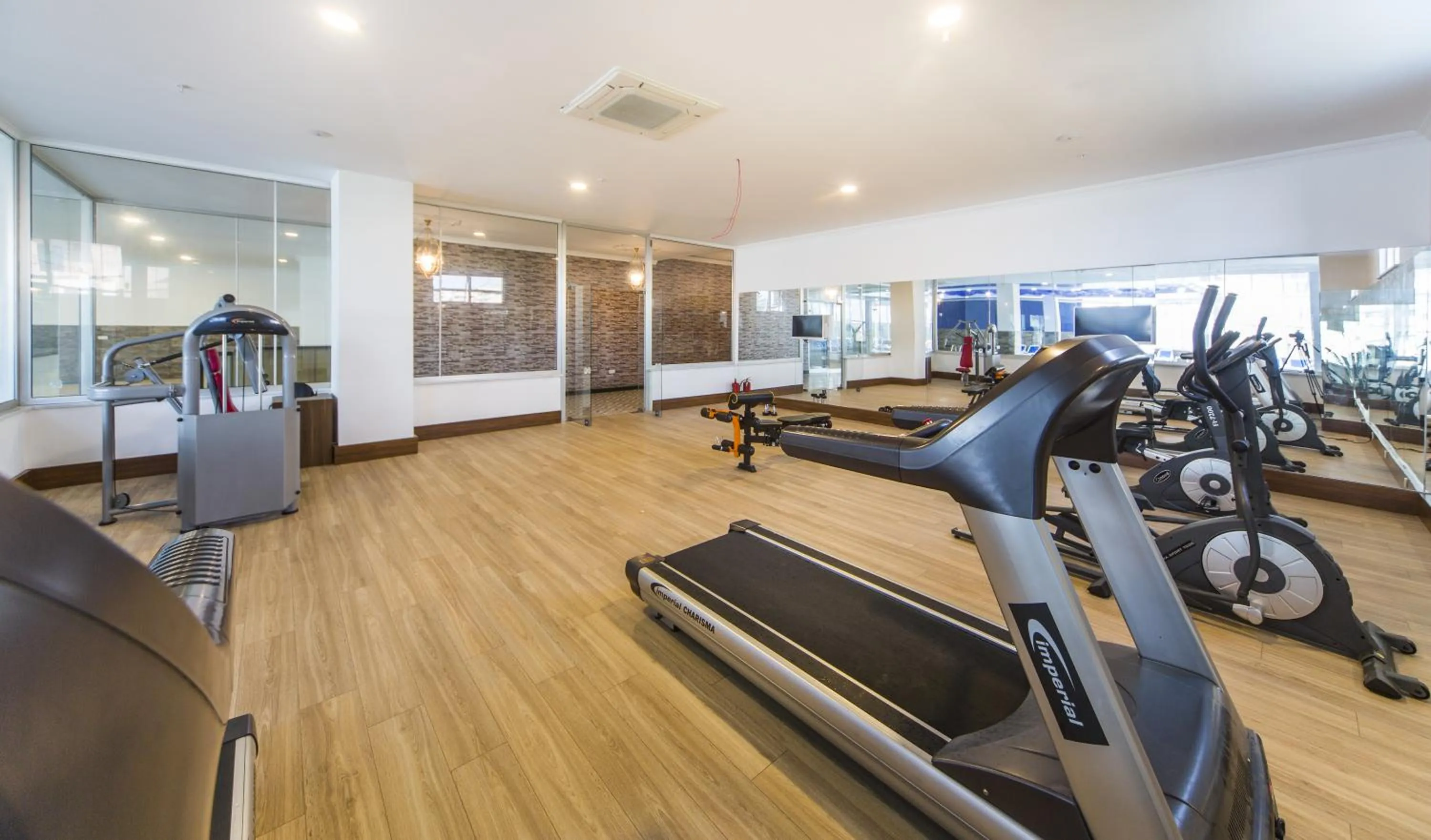 Fitness centre/facilities in Sun Star Resort Hotel