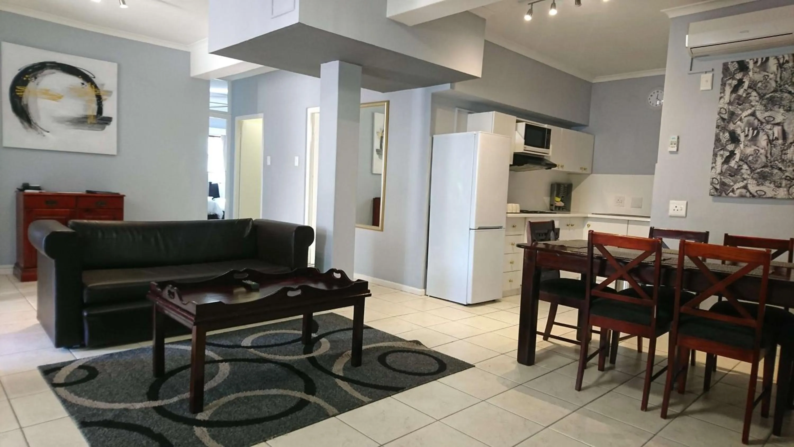 Photo of the whole room, Seating Area in Best Western Cape Suites Hotel