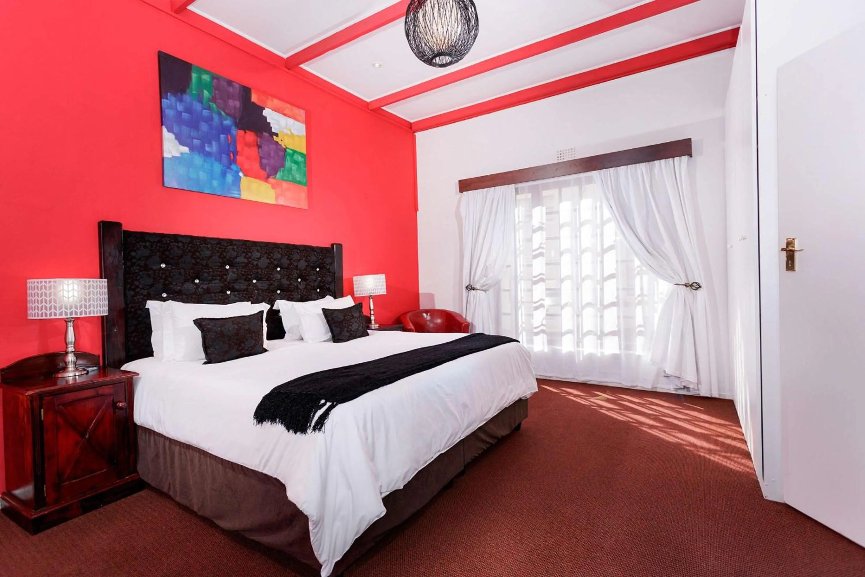 Photo of the whole room in Best Western Cape Suites Hotel