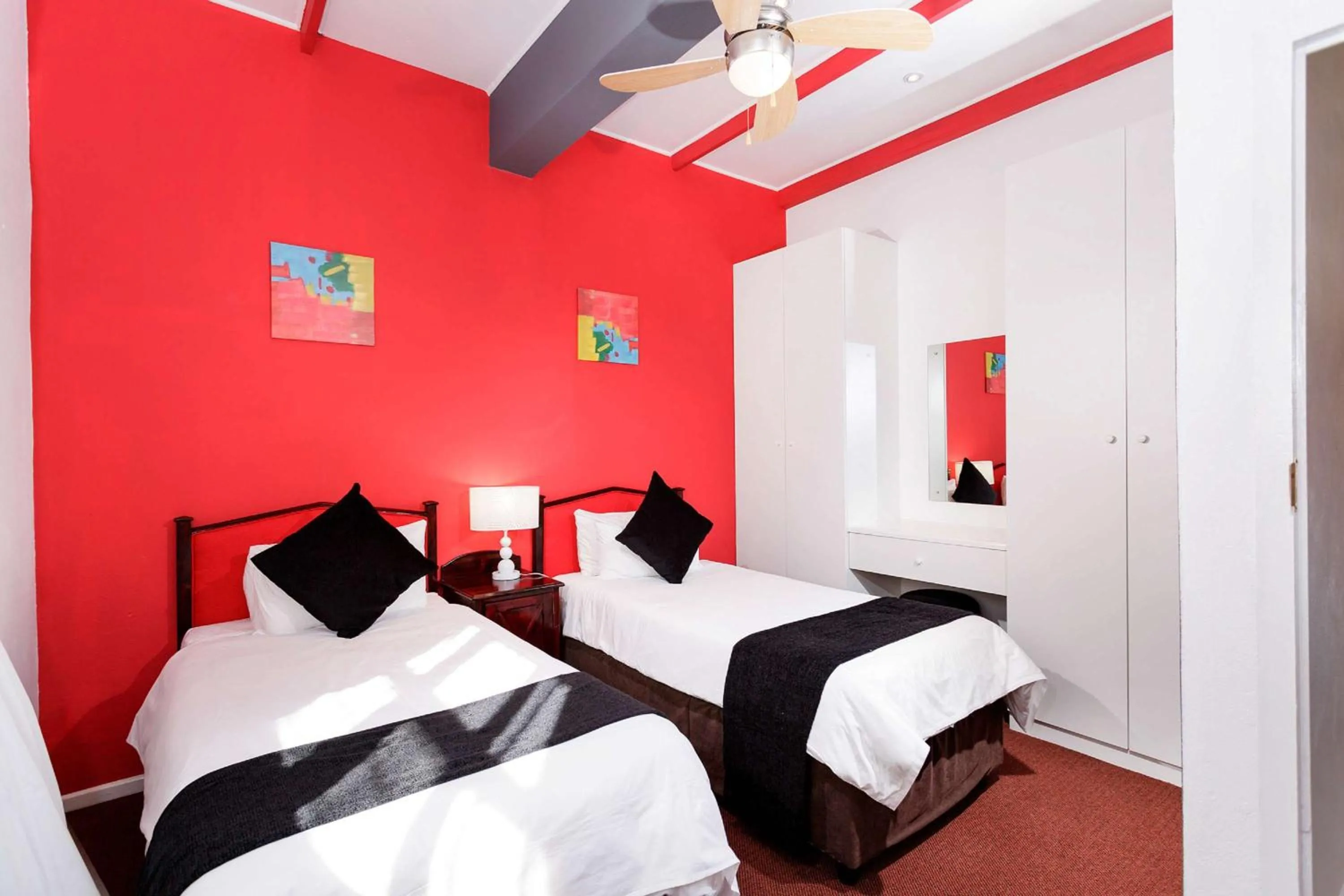 Photo of the whole room in Best Western Cape Suites Hotel