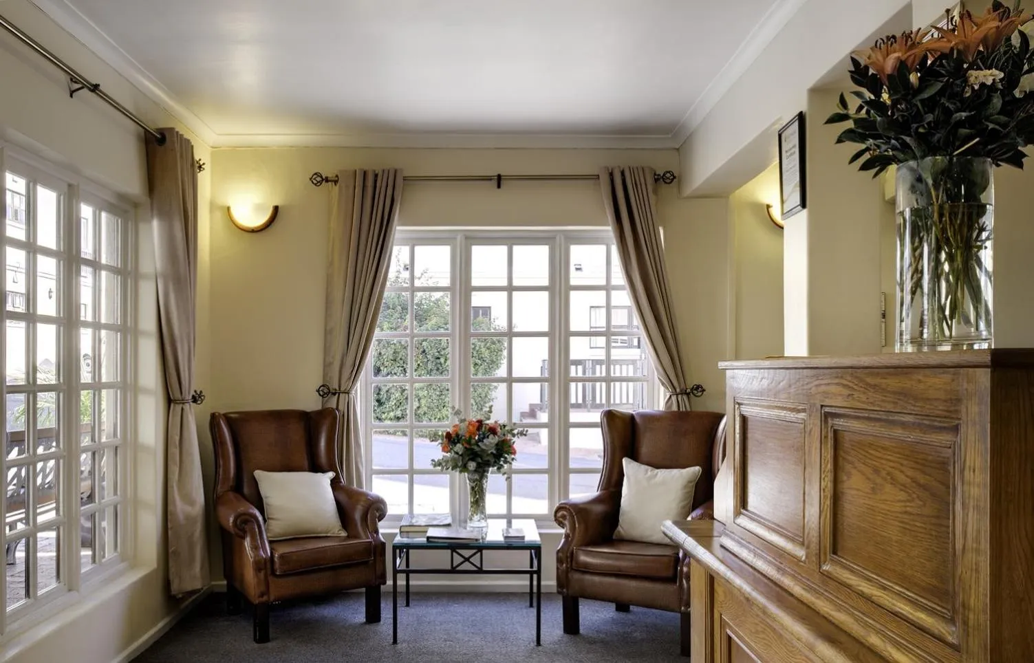 Lobby or reception, Seating Area in Best Western Cape Suites Hotel