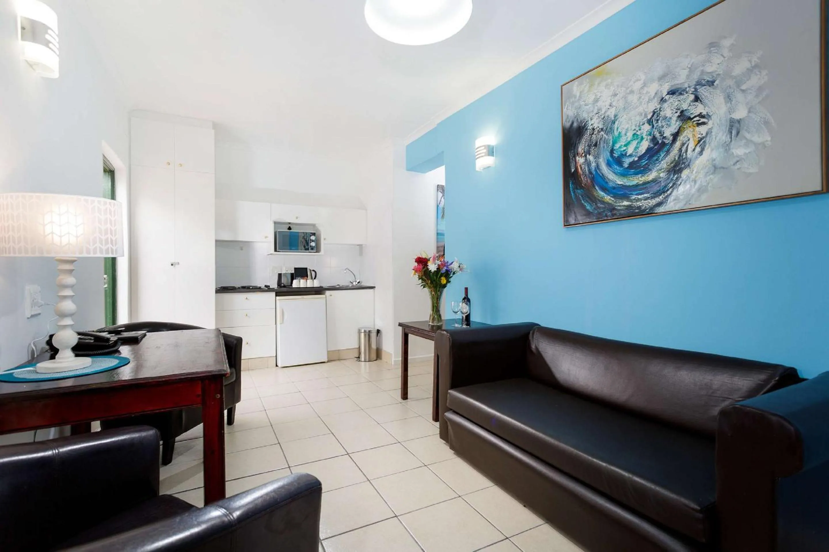 Photo of the whole room, Seating Area in Best Western Cape Suites Hotel