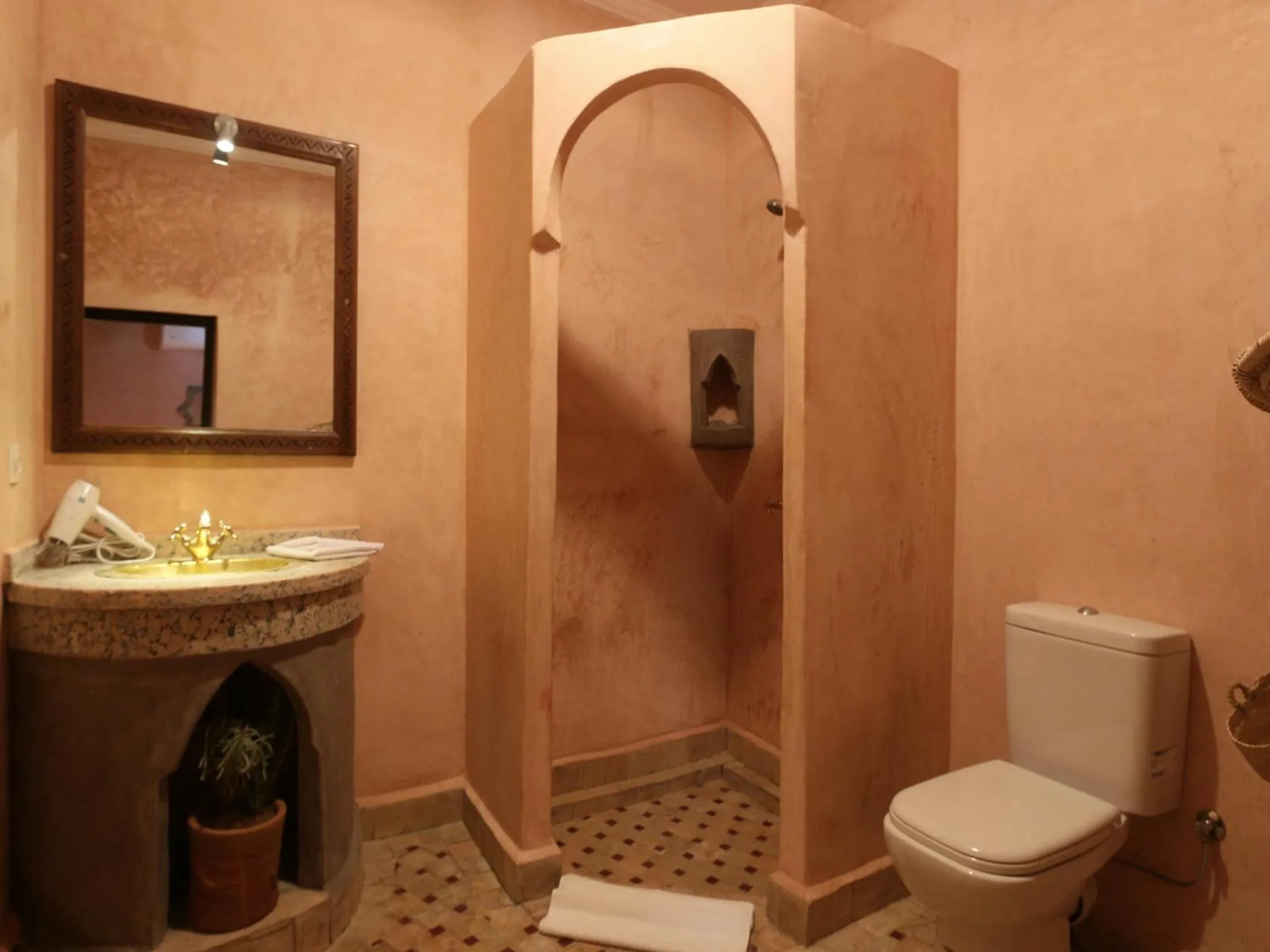 Bathroom in Ouirgane Ecolodge