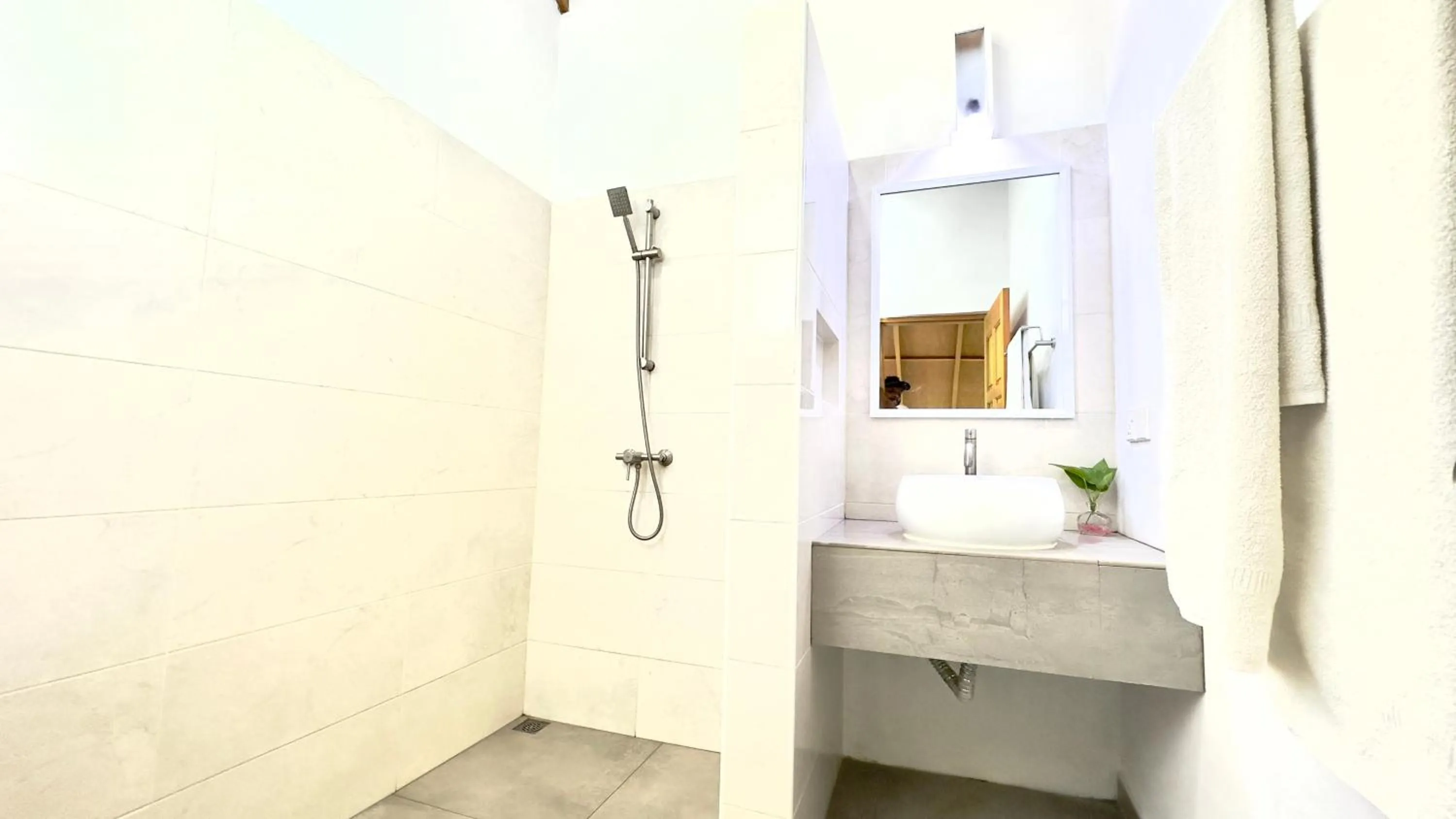 Bathroom in Masfalhi View Inn