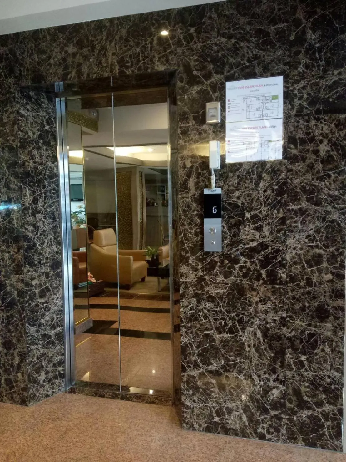 Facade/entrance in Seaview Sriracha Hotel