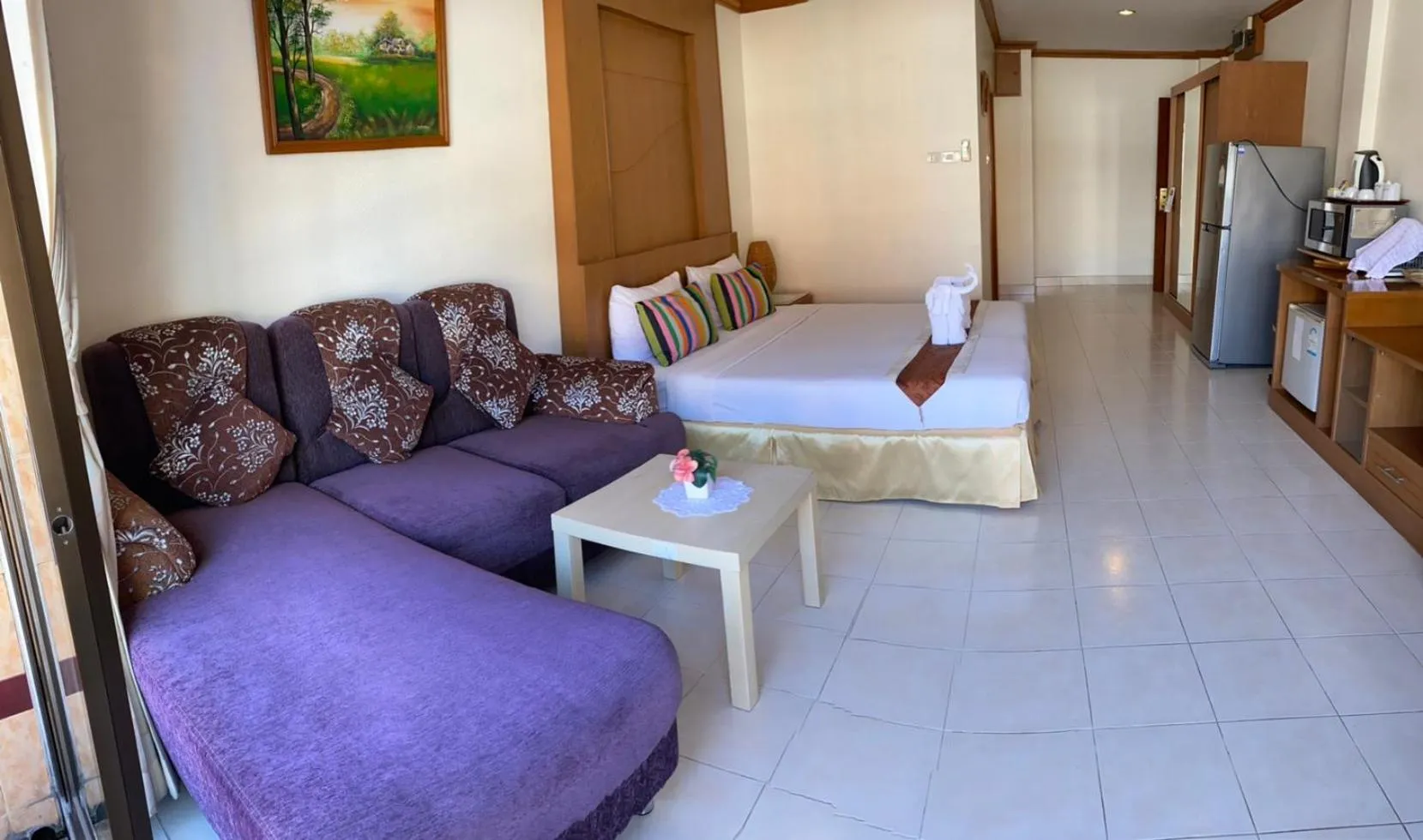 Bed in Seaview Sriracha Hotel