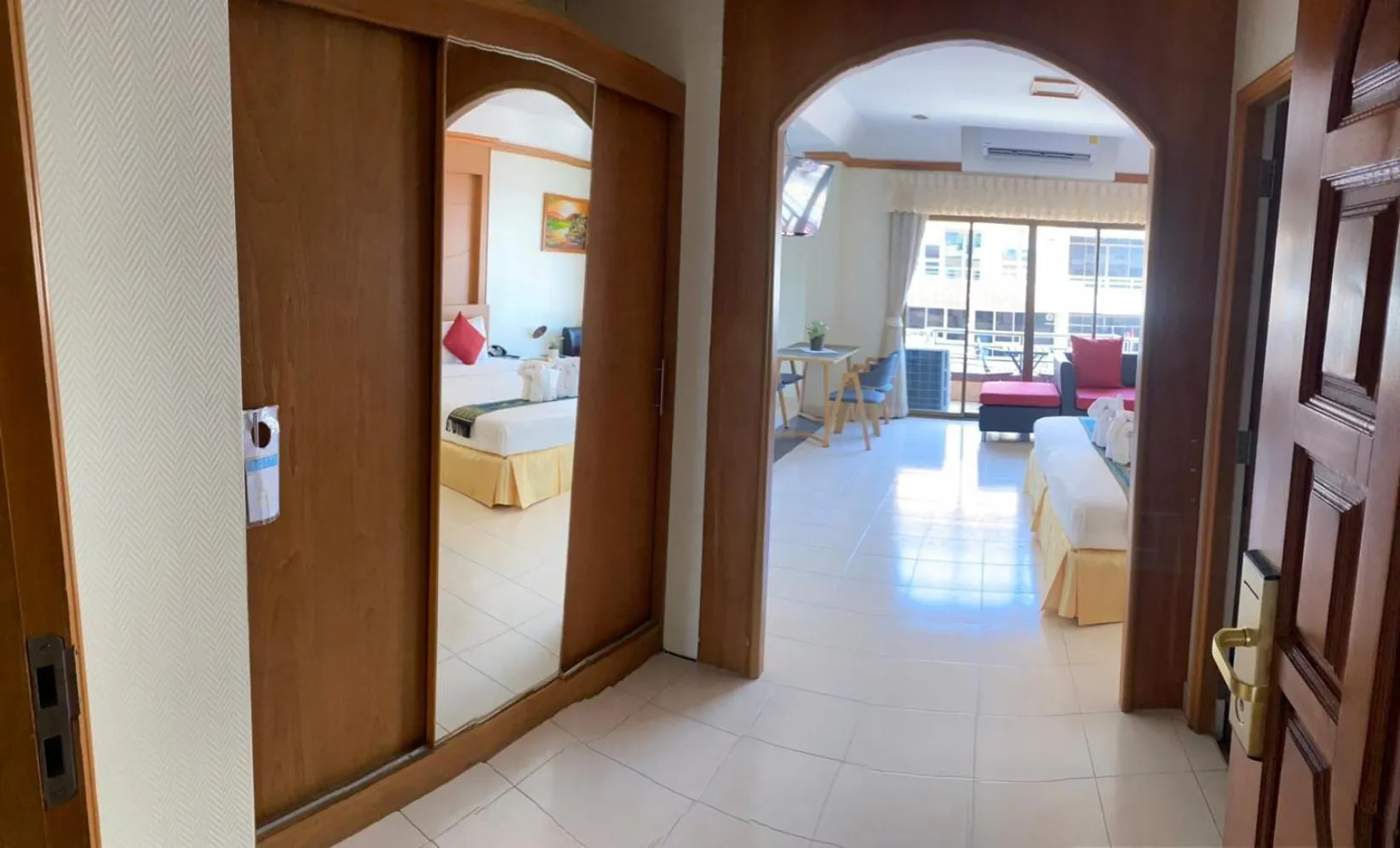 Seaview Sriracha Hotel