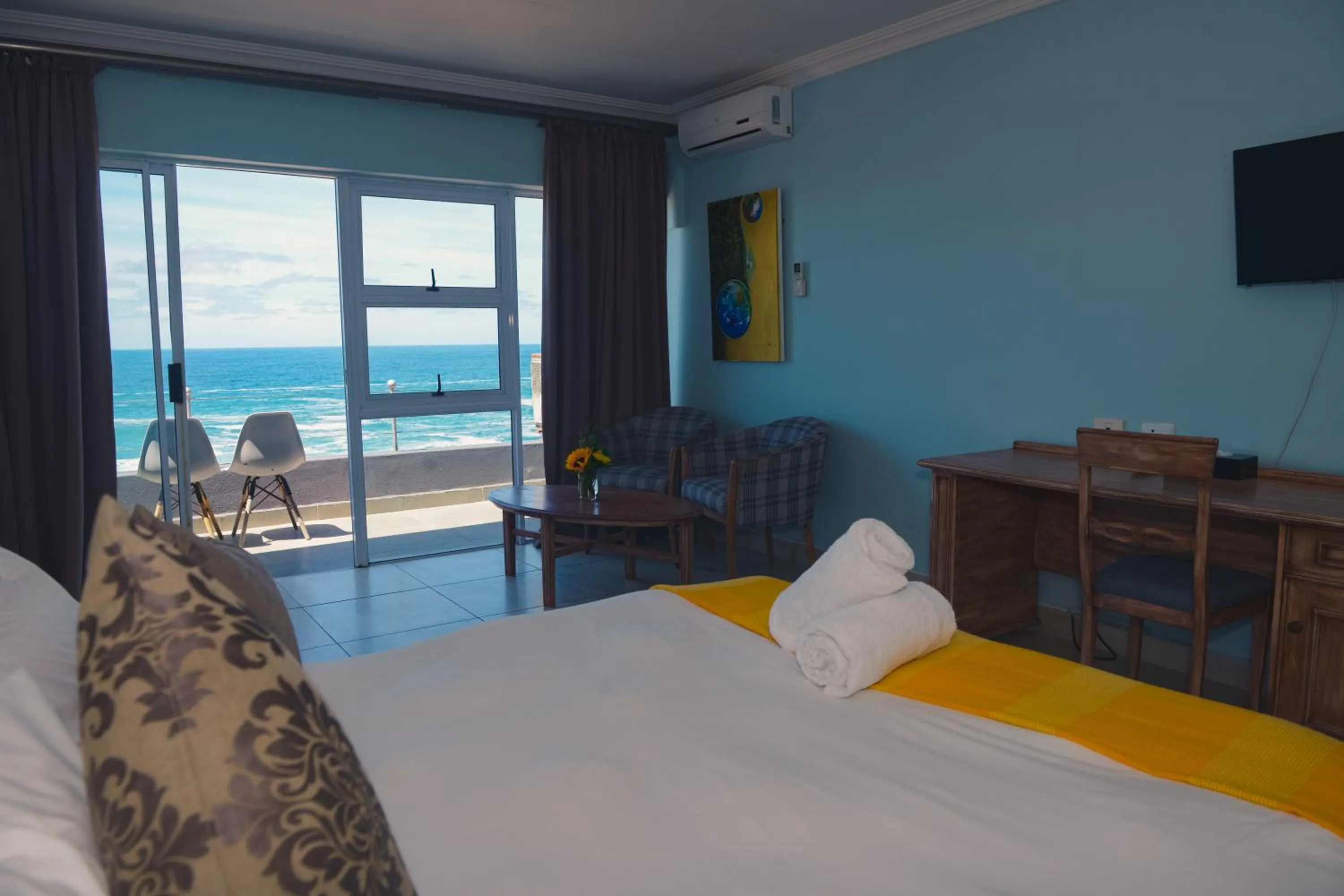 TV and multimedia, Bed in The Point Hotel & Spa