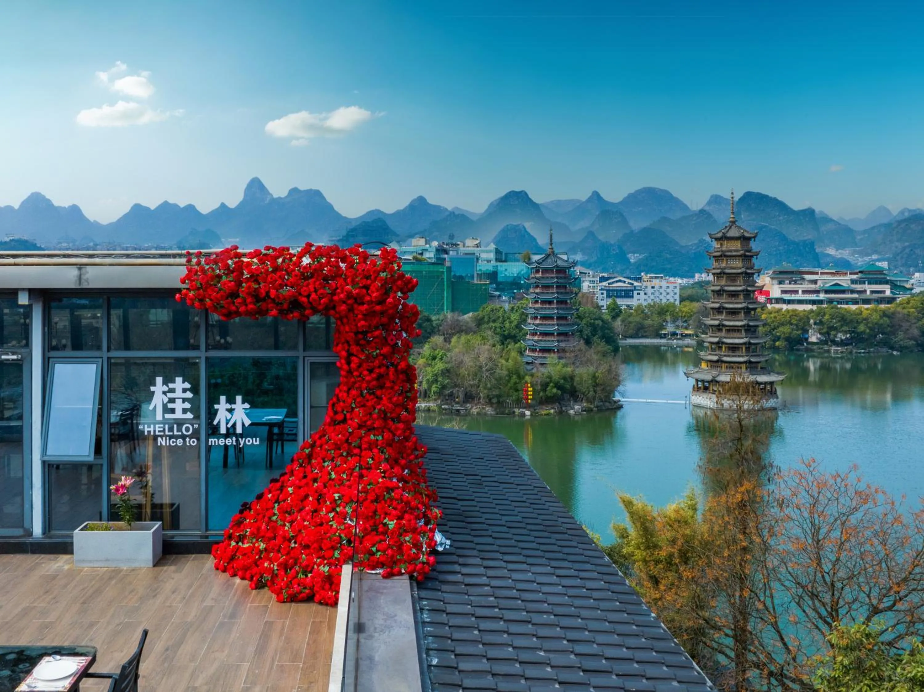Restaurant/places to eat in Venus Royal Hotel Guilin Elephant Trunk Hill & Sun and Moon Twin Towers Branch