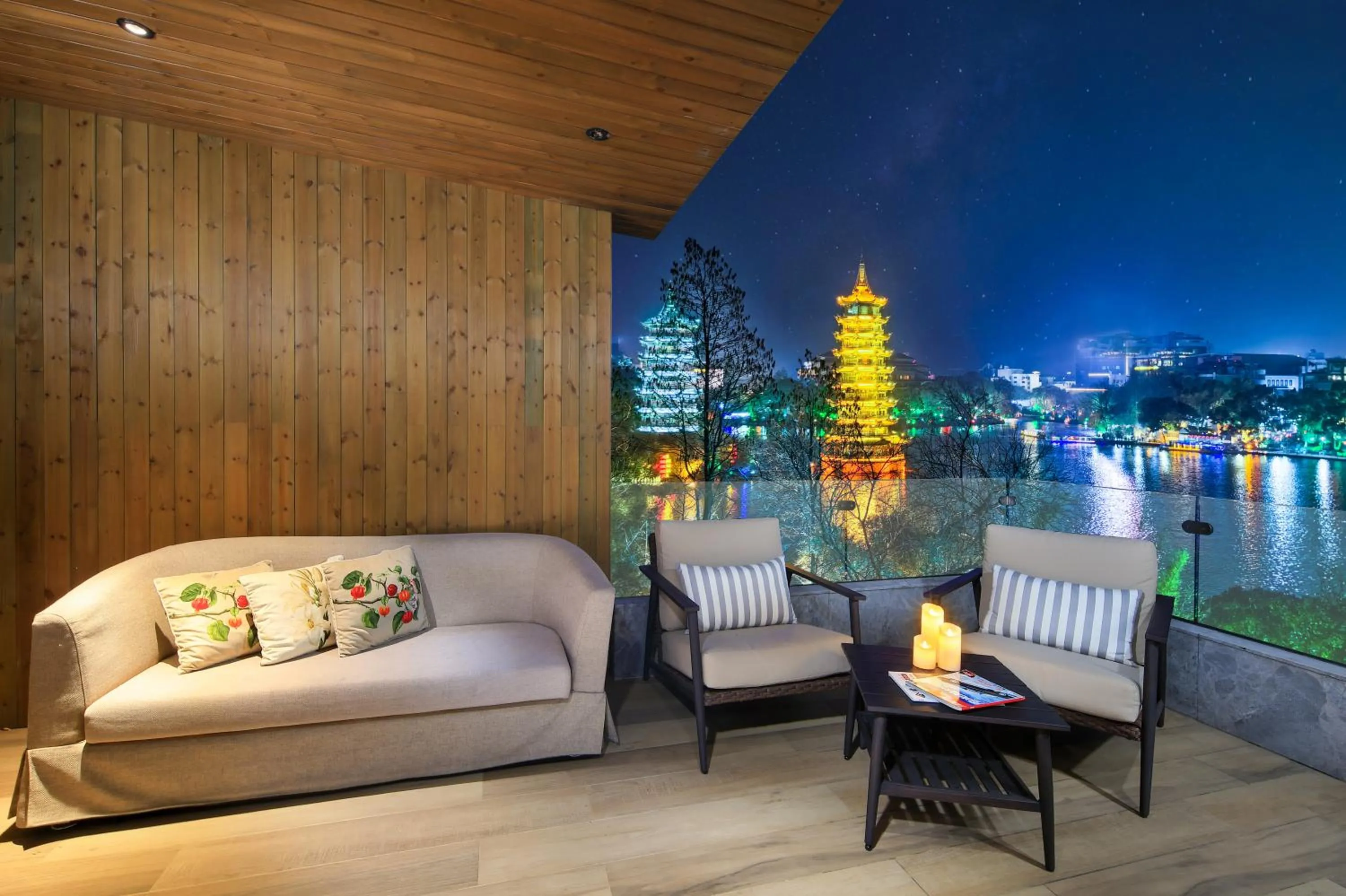 Nearby landmark in Venus Royal Hotel Guilin Elephant Trunk Hill & Sun and Moon Twin Towers Branch