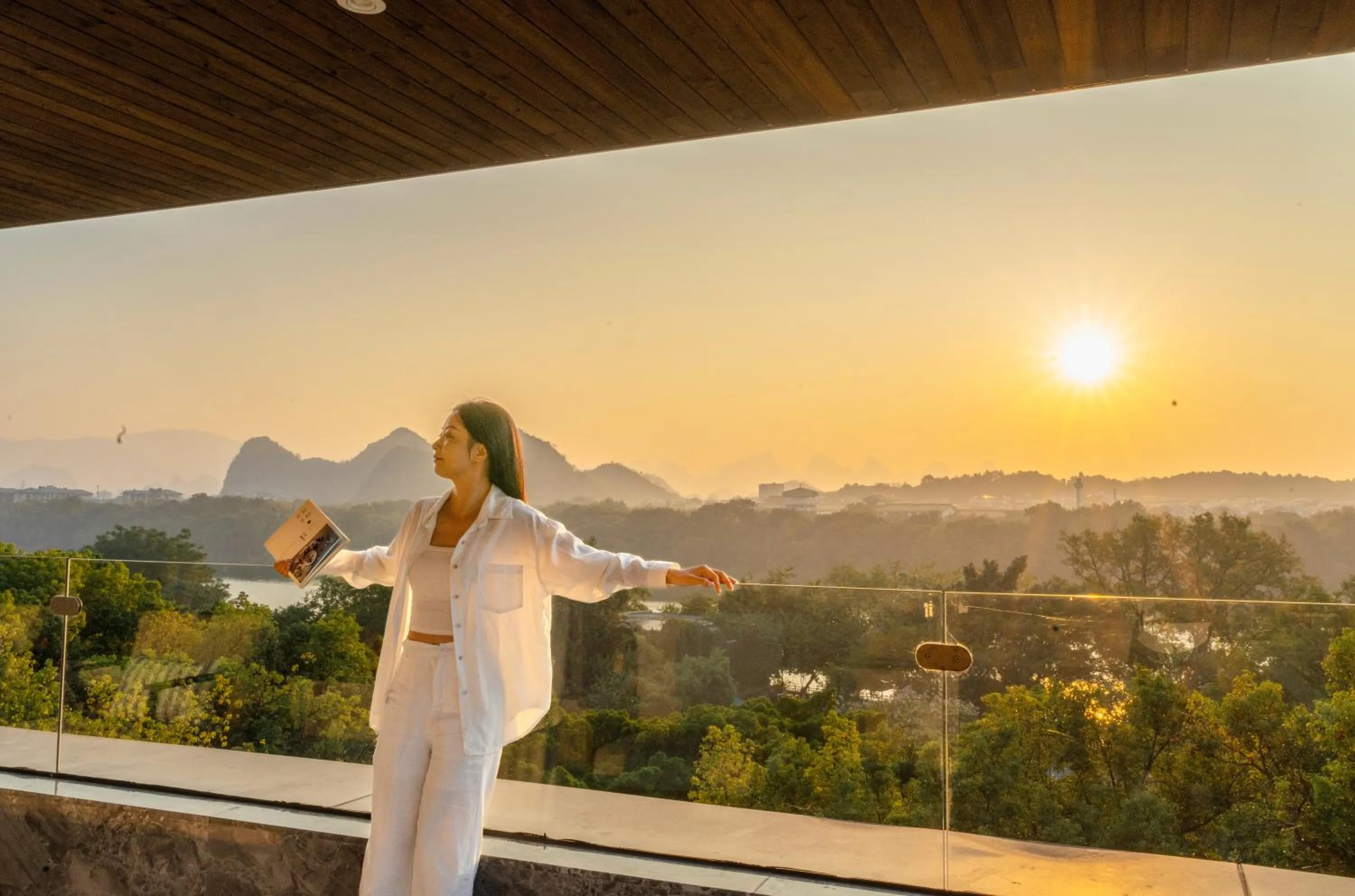 Nearby landmark in Venus Royal Hotel Guilin Elephant Trunk Hill & Sun and Moon Twin Towers Branch